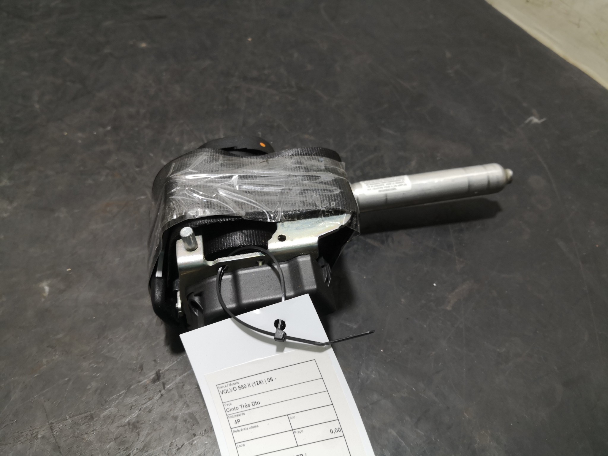 Cinto Trás Dto VOLVO - ID S_106449