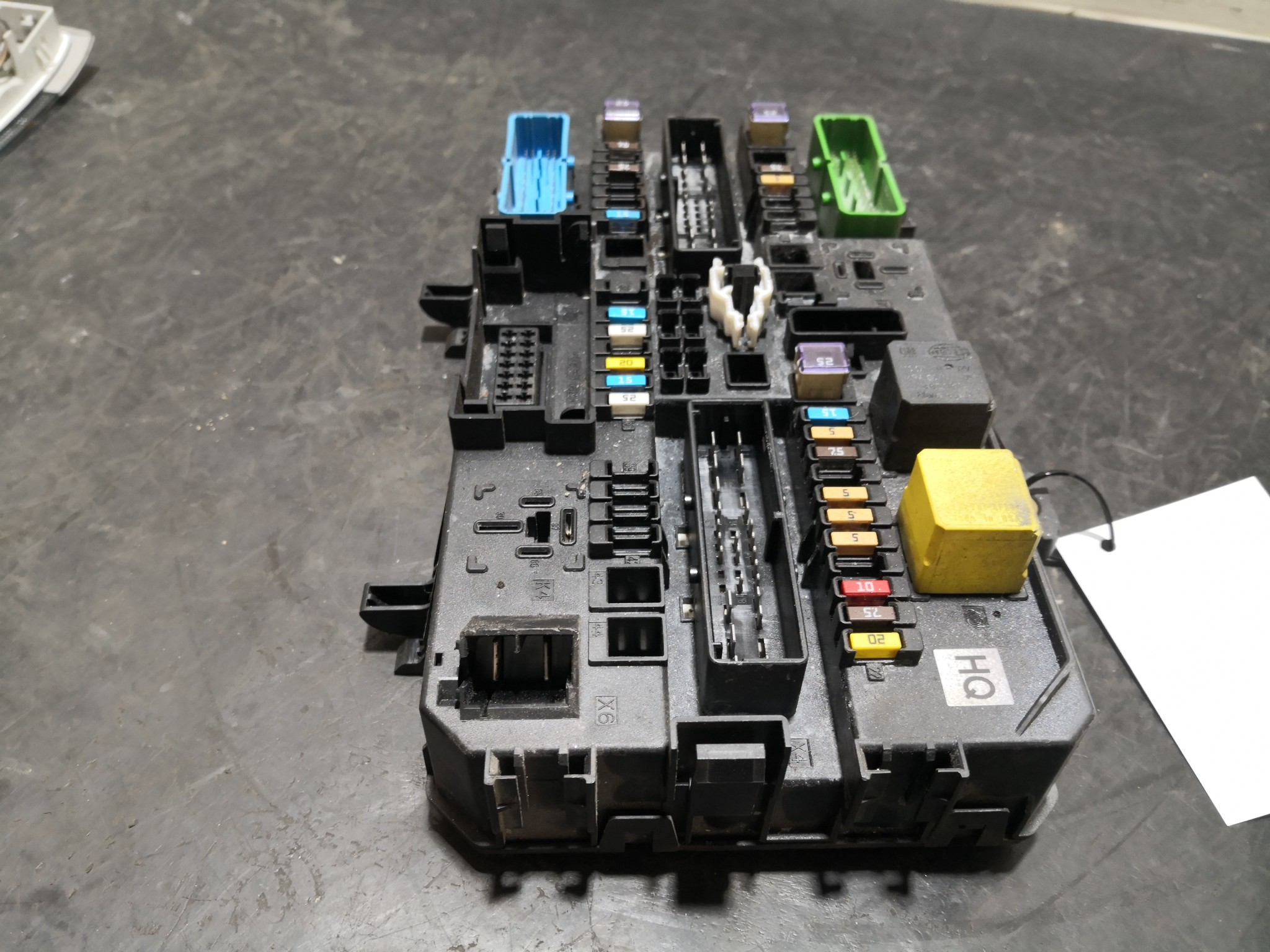 Caixa dos Fusíveis OPEL ASTRA H Combi (A04) | 04 - 14 Imagem-2