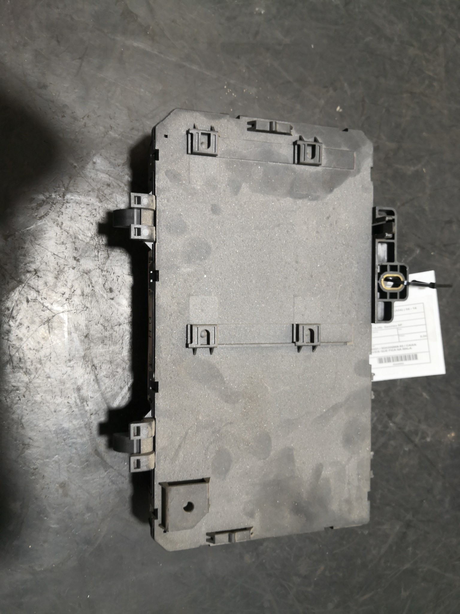 Caixa dos Fusíveis OPEL ASTRA H Combi (A04) | 04 - 14 Imagem-3