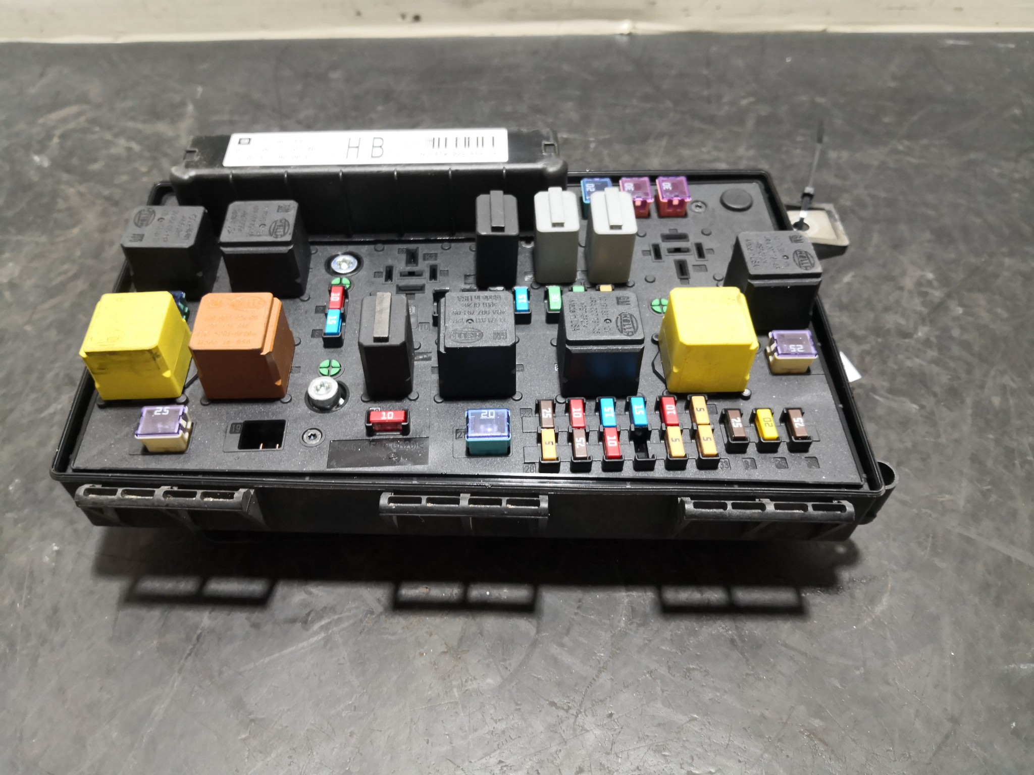 Caixa dos Fusíveis OPEL ASTRA H Combi (A04) | 04 - 14 Imagem-3