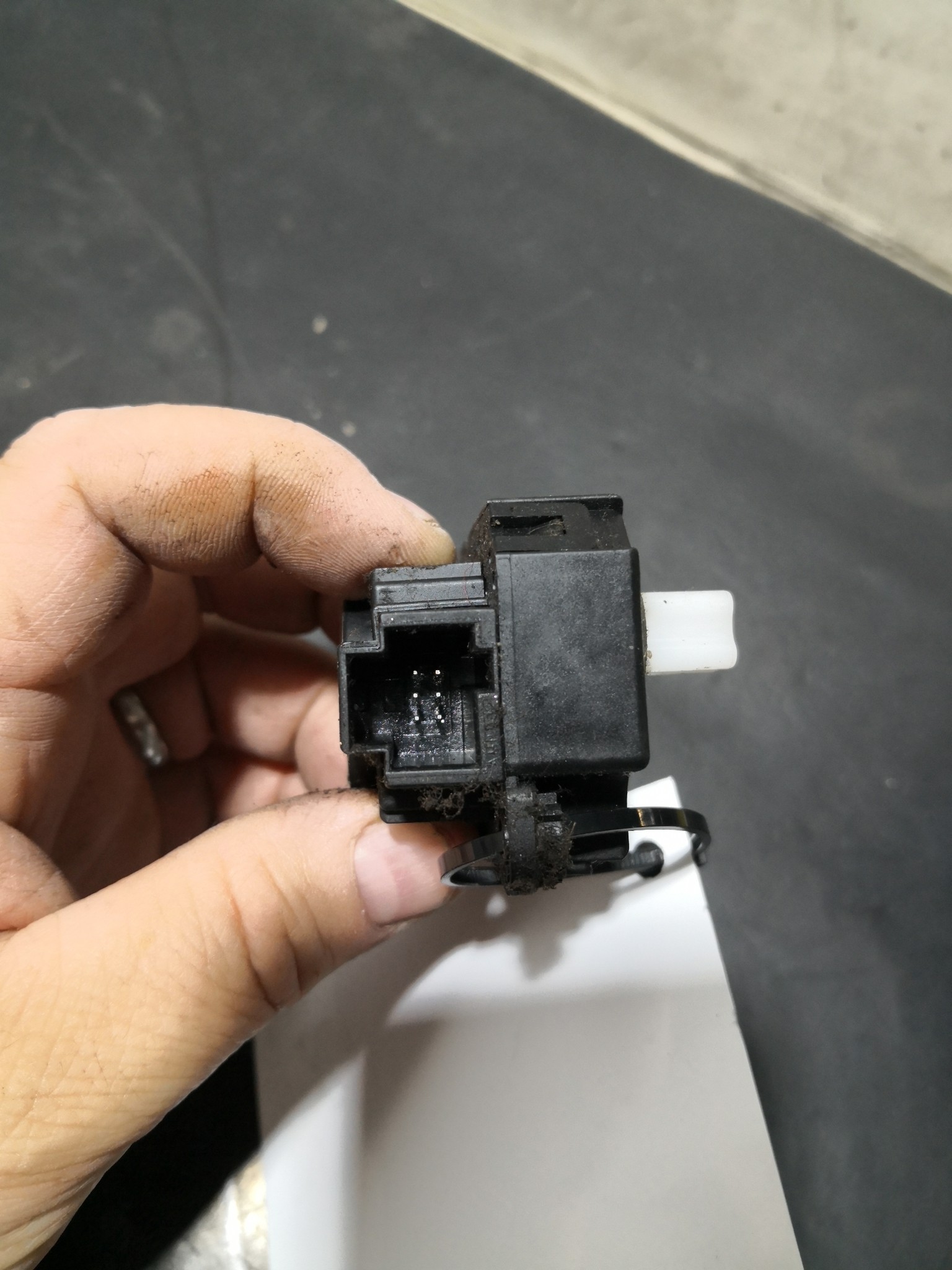 Motor de Comporta OPEL ASTRA H Combi (A04) | 04 - 14 Imagem-1