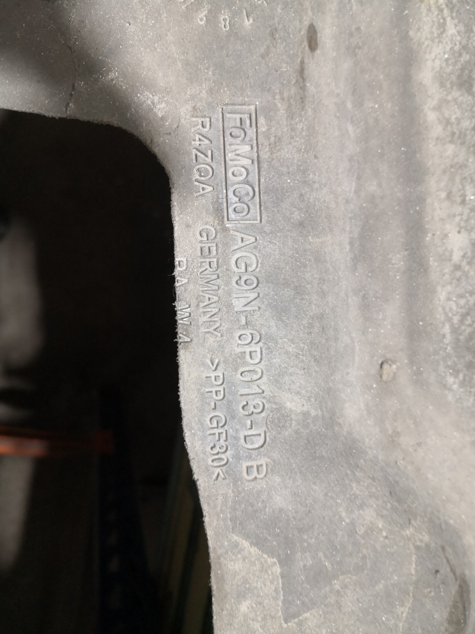 Protecção Inferior Motor VOLVO S80 II (124) | 06 -  Imagem-1