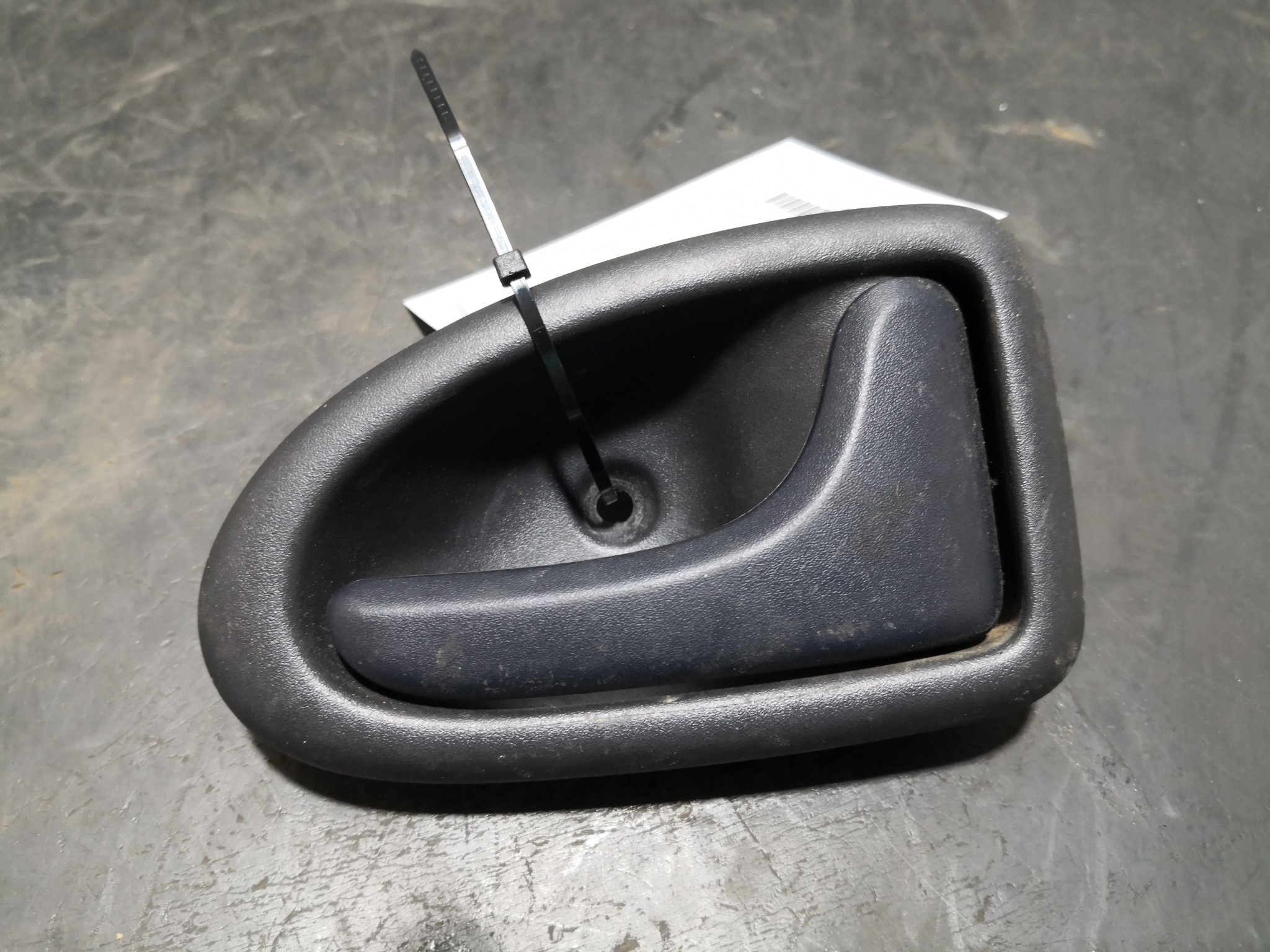 Puxador Interior Frt Dto RENAULT - ID S_106665