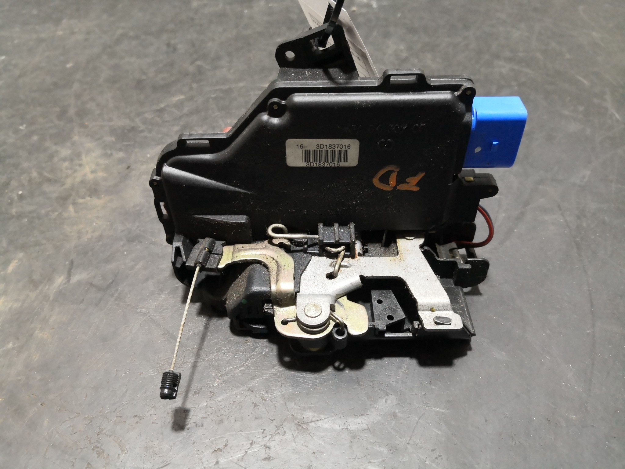 Fecho da Porta Frente Dto VOLKSWAGEN - ID S_106682