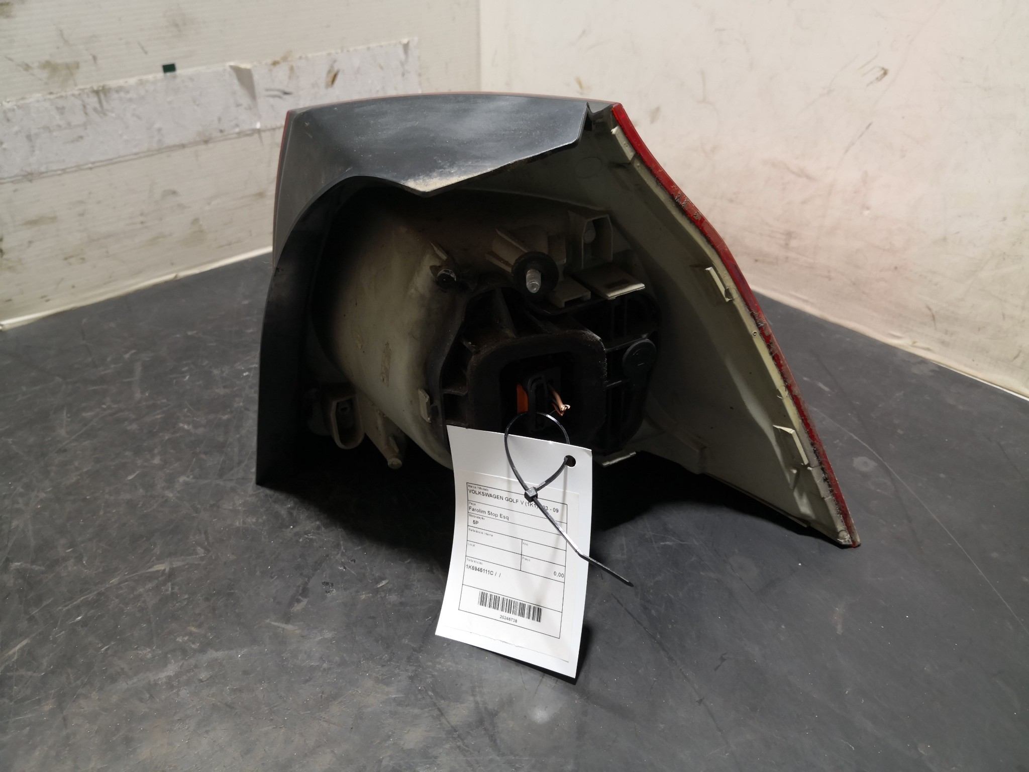 Farolim Stop Esq VOLKSWAGEN - ID S_106737