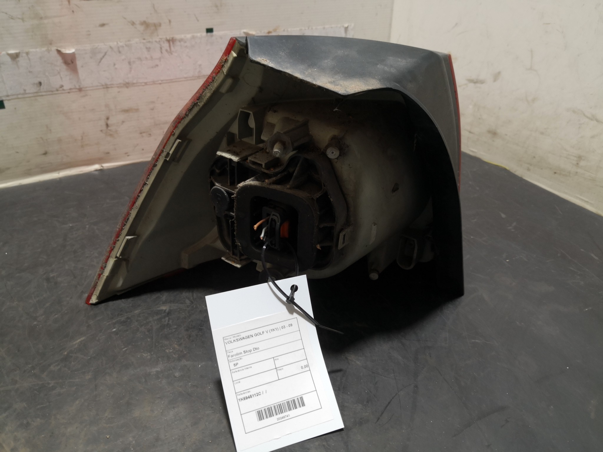 Farolim Stop Dto VOLKSWAGEN - ID S_106740