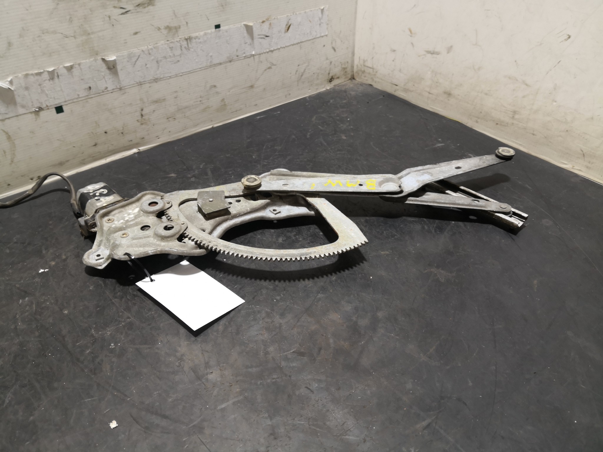 Elevador Frente Esq Electrico BMW 3 (E30) | 82 - 92 Imagem-1