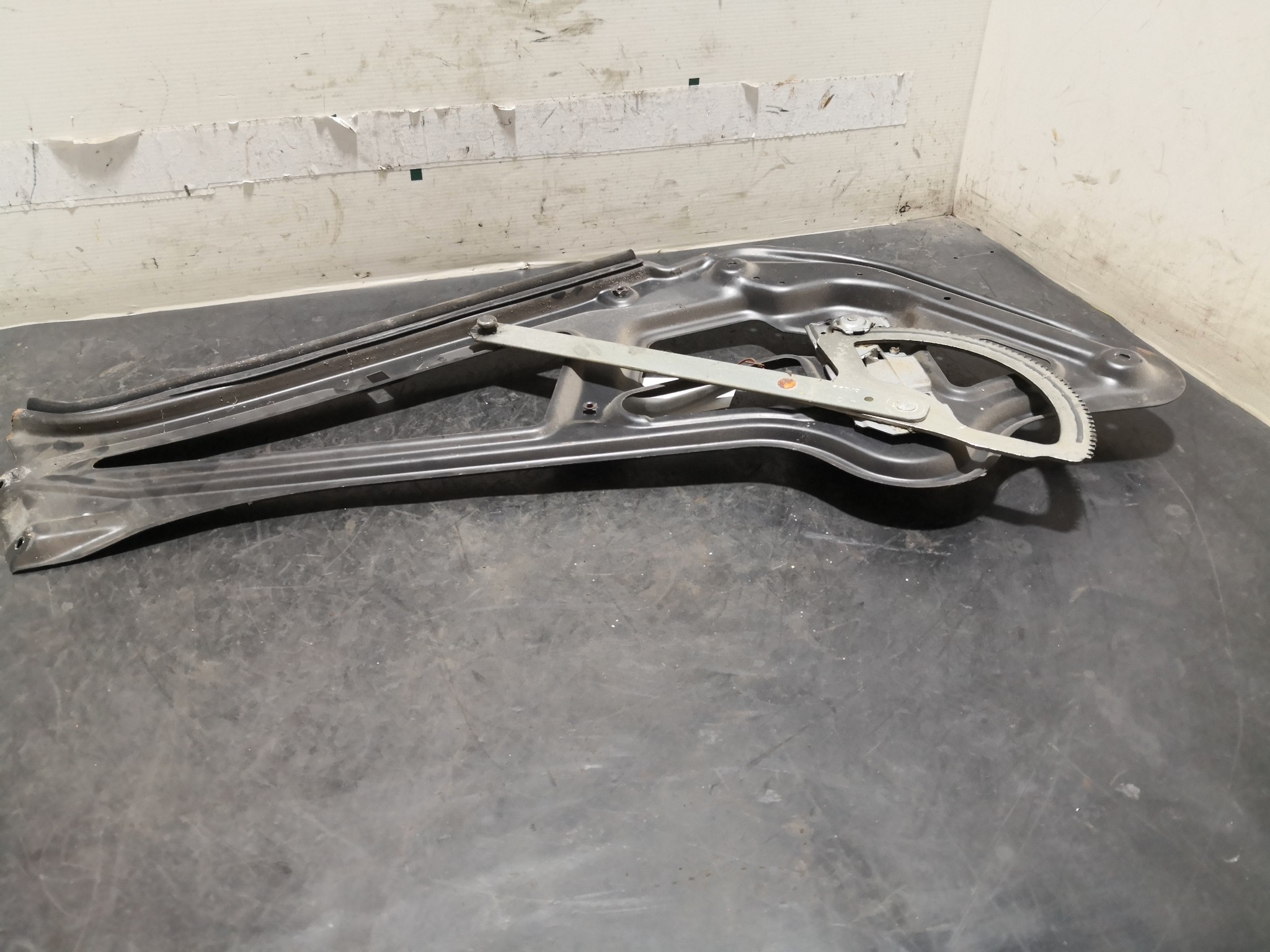 Elevador Frente Dto MERCEDES-BENZ SPRINTER 2-t Autocarro (901, 902) | 95 - 06 Imagem-2