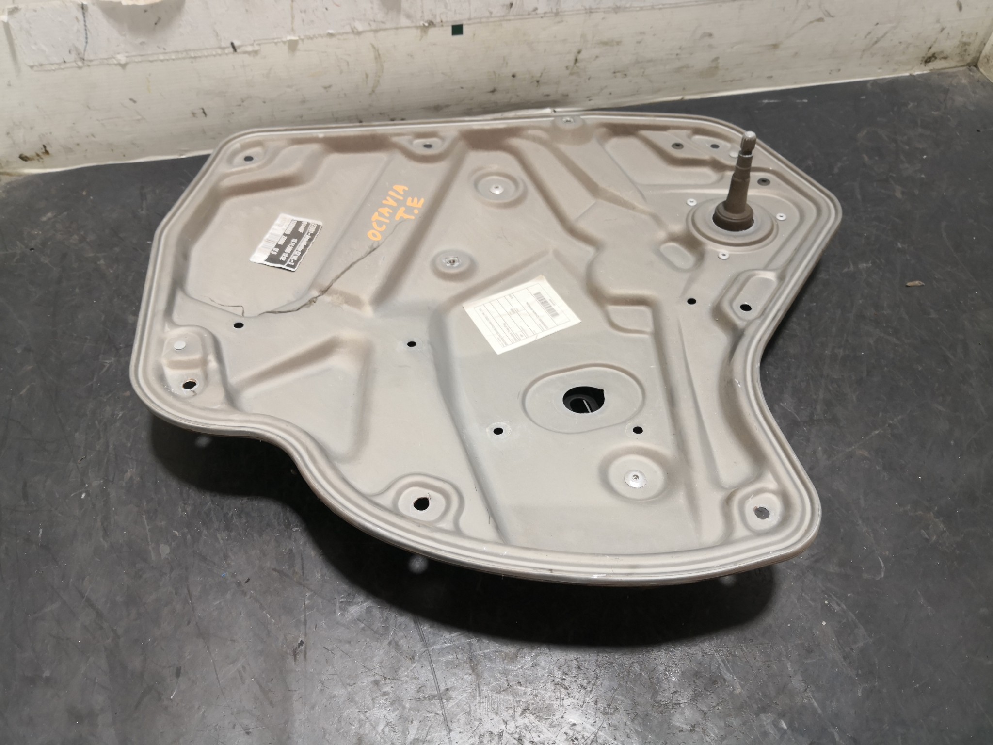 Elevador Trás Esq SKODA - ID S_70334