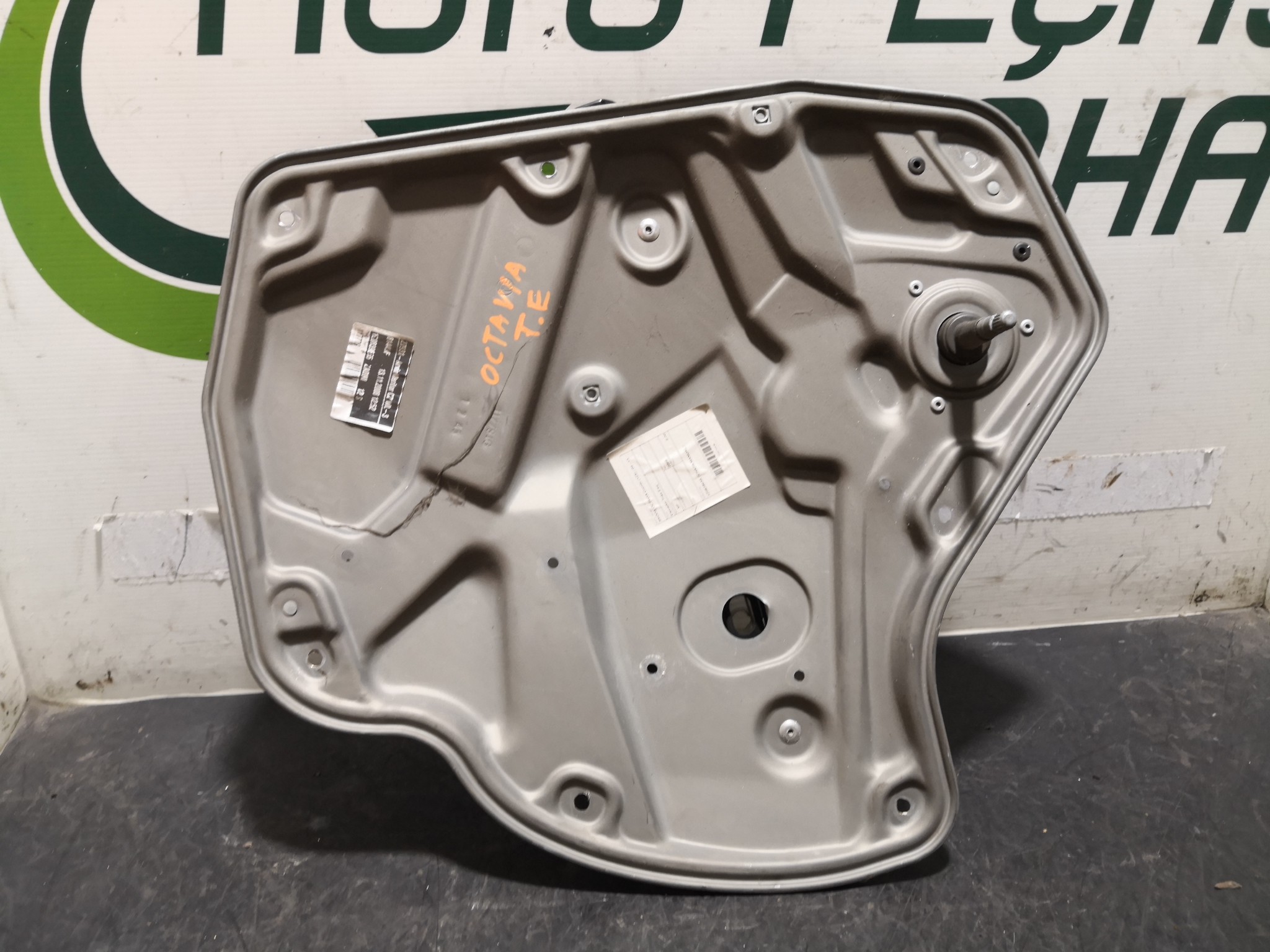 Elevador Trás Esq SKODA OCTAVIA II Combi (1Z5) | 04 - 13 Imagem-1