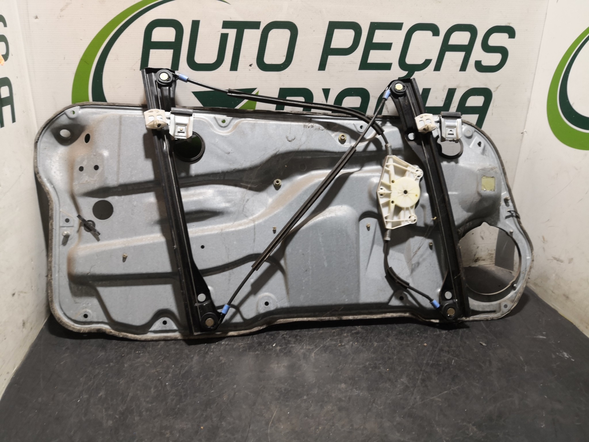 Elevador Frente Dto Electrico VOLKSWAGEN GOLF IV (1J1) | 97 - 07 Imagem-2