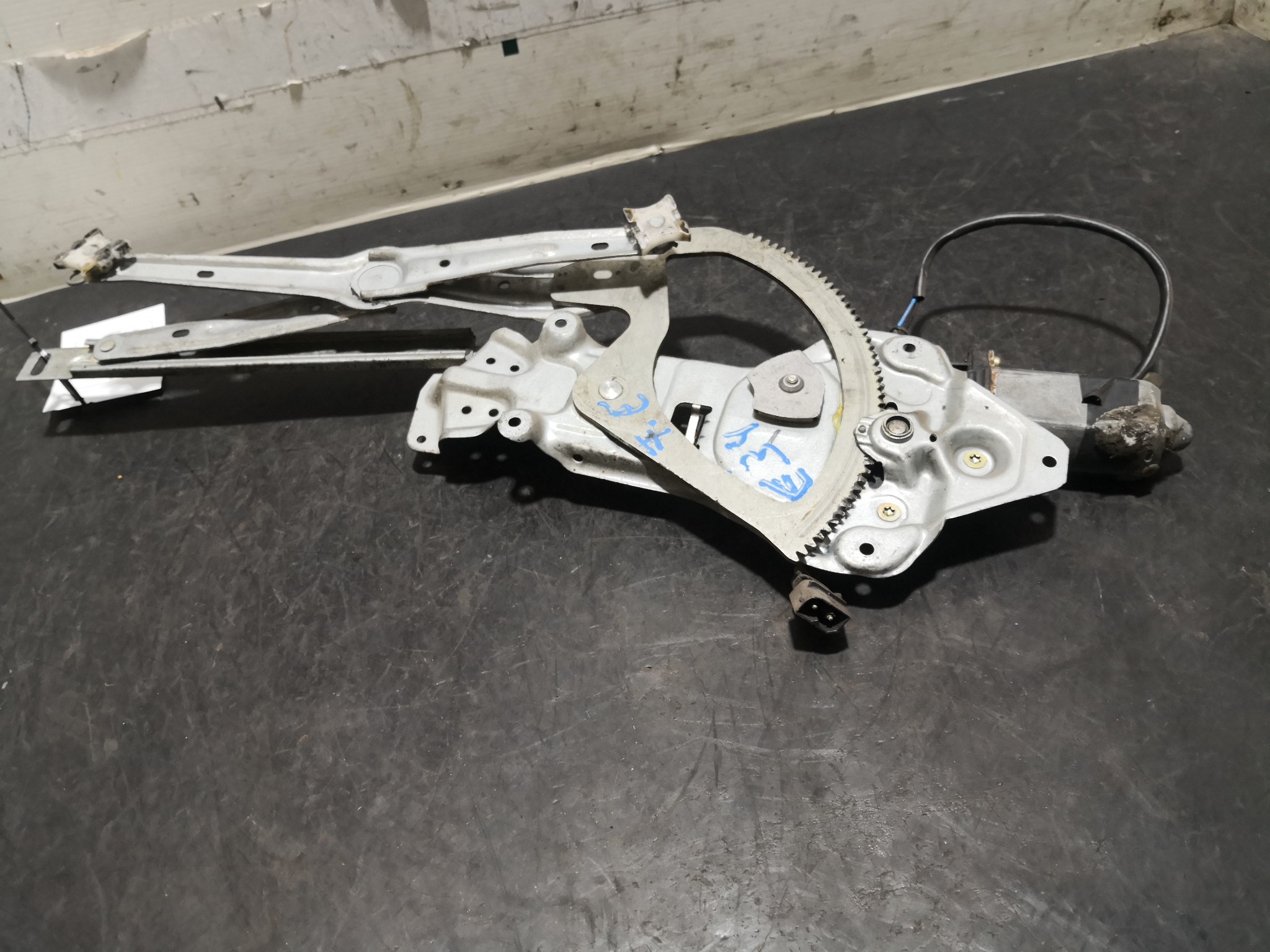 Elevador Frente Esq Electrico BMW 5 (E34) | 87 - 95 Imagem-2