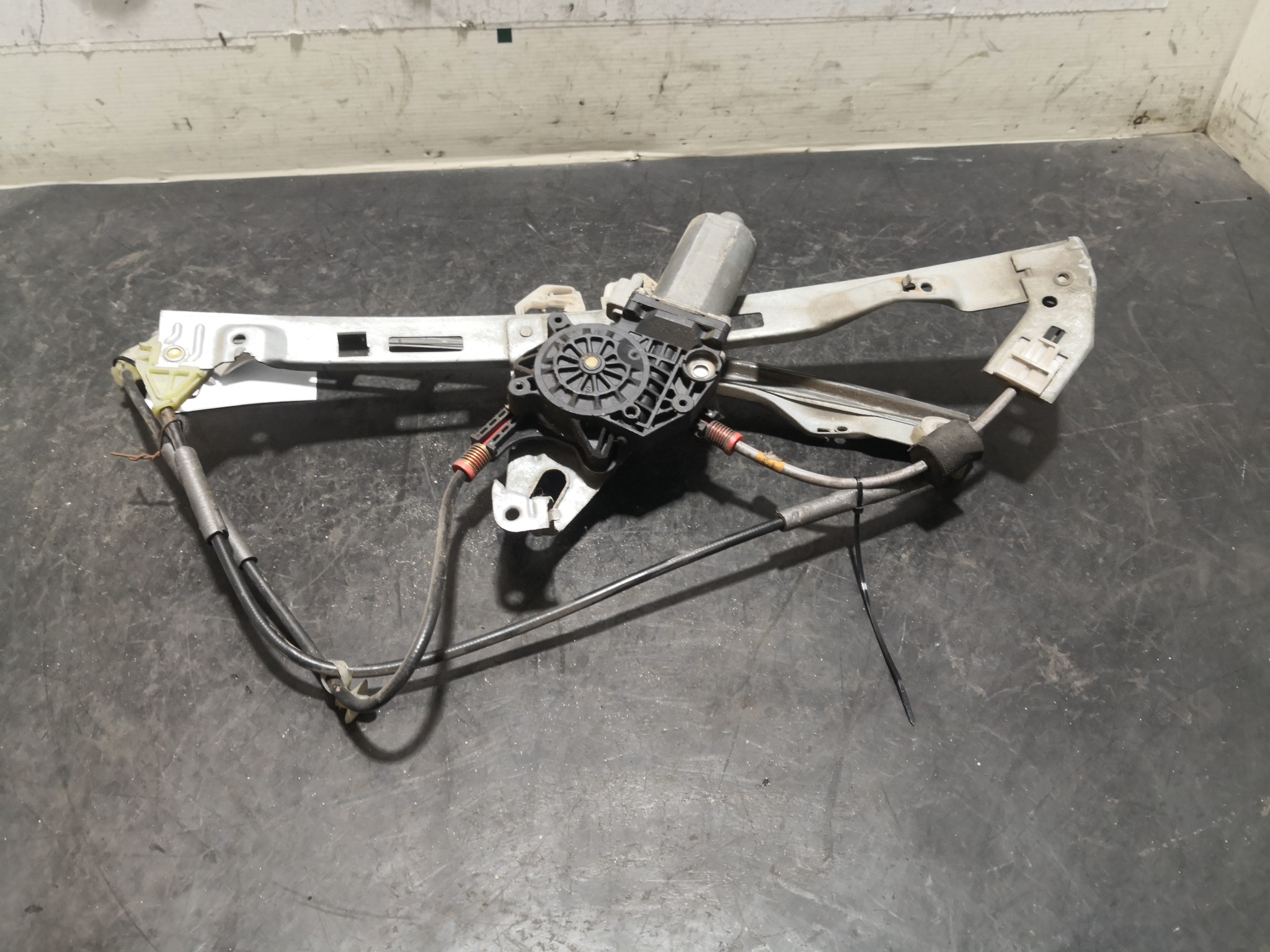 Elevador Frente Esq Electrico PEUGEOT 206 Hatchback (2A/C) | 98 - 12 Imagem-2