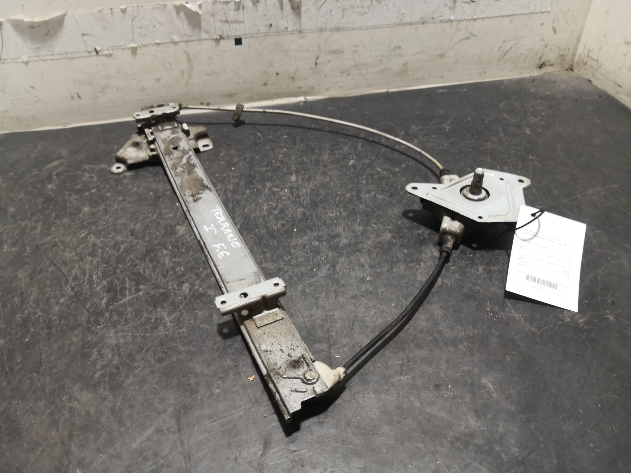 Elevador Frente Esq NISSAN - ID S_27406