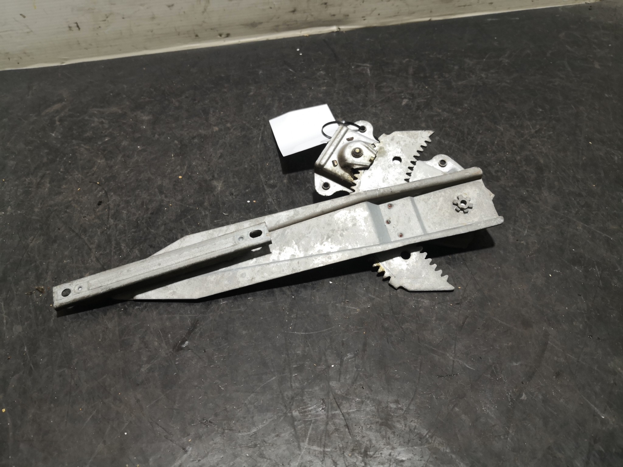 Elevador Trás Esq NISSAN MICRA | 1998-1998 Imagem-2