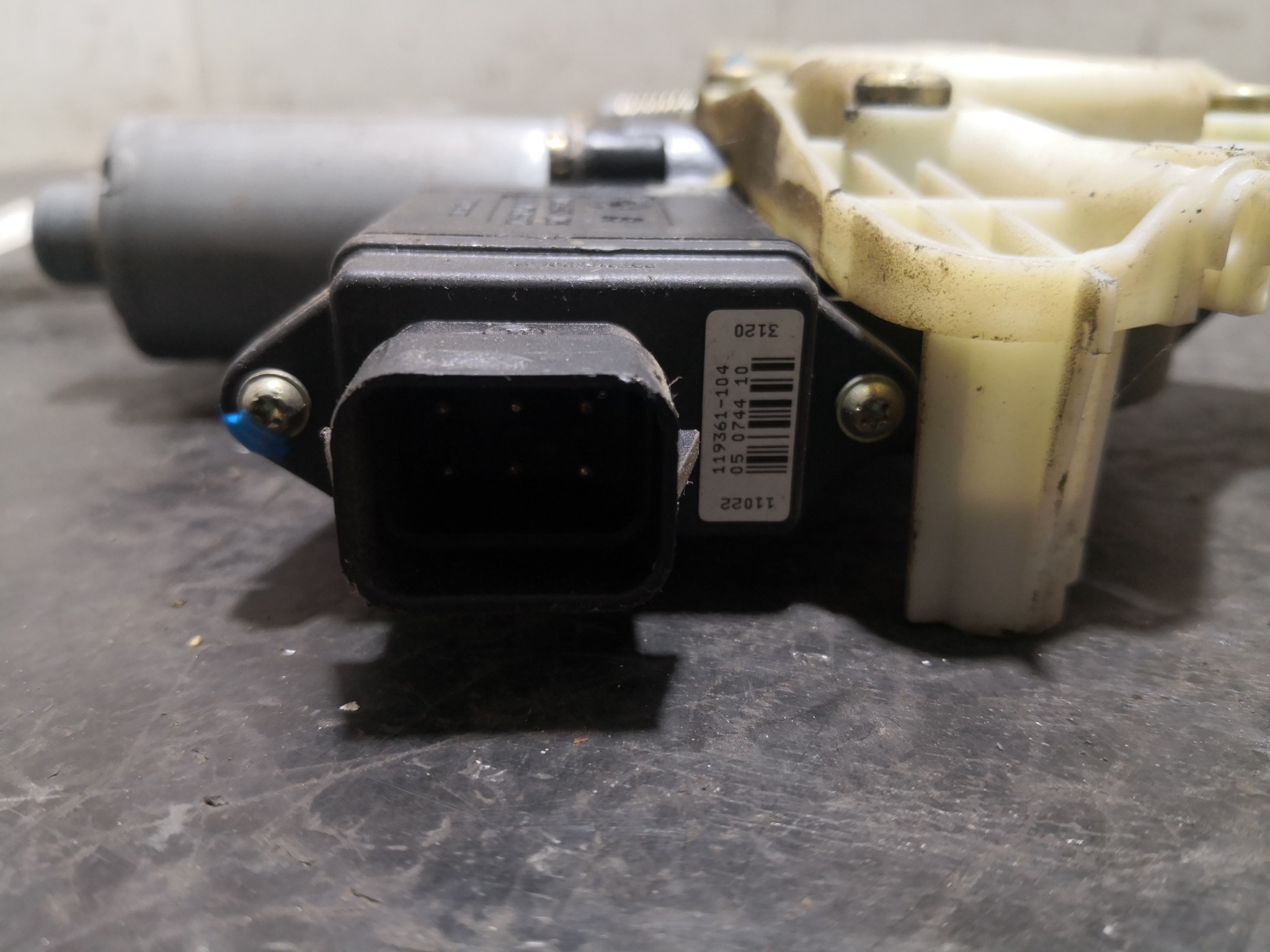 Elevador Trás Dto Electrico MITSUBISHI SPACE STAR Veículo multiuso (DG_A) | 98 - 04 Imagem-1