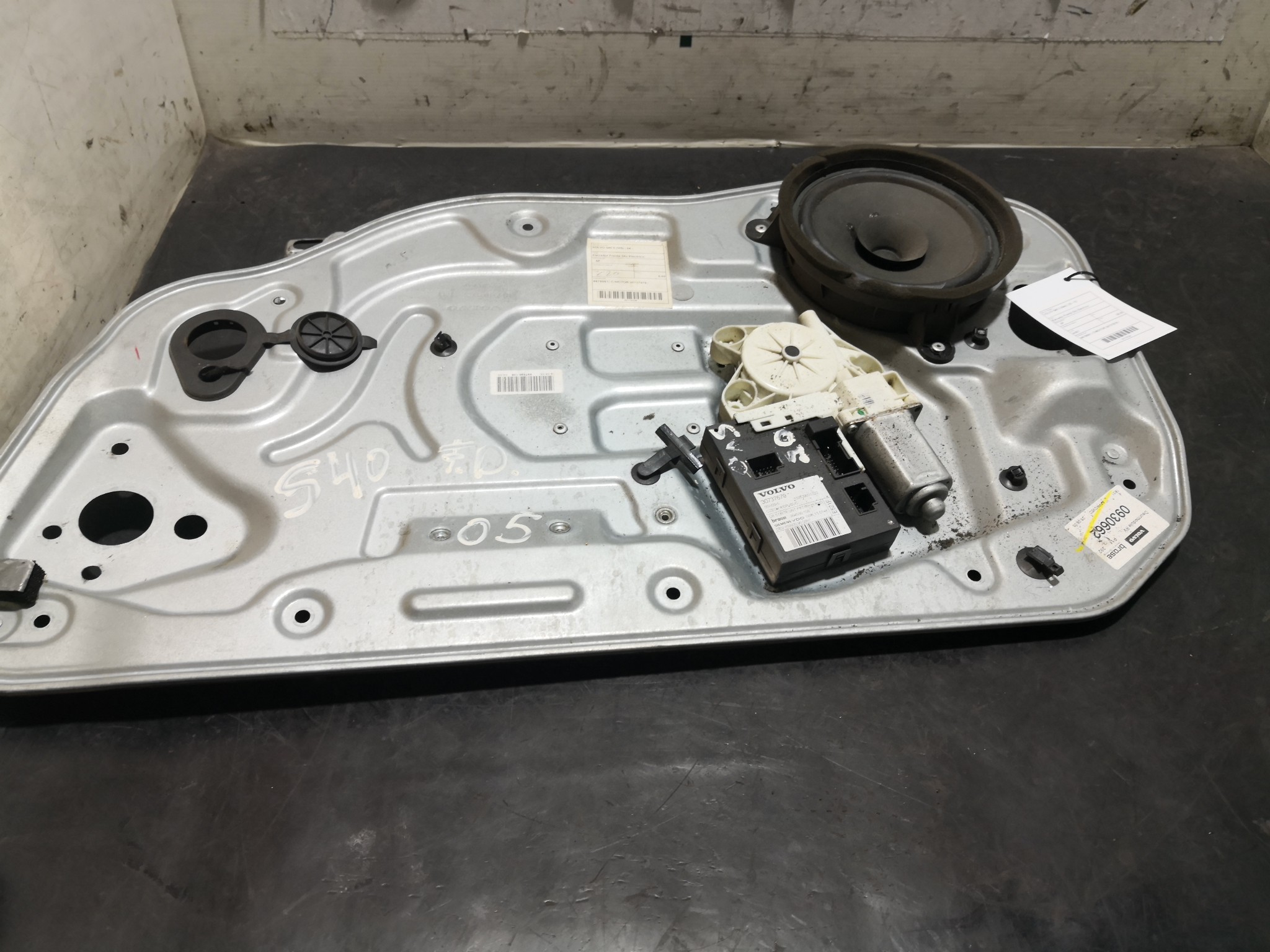 Elevador Frente Dto Electrico VOLVO - ID S_35237