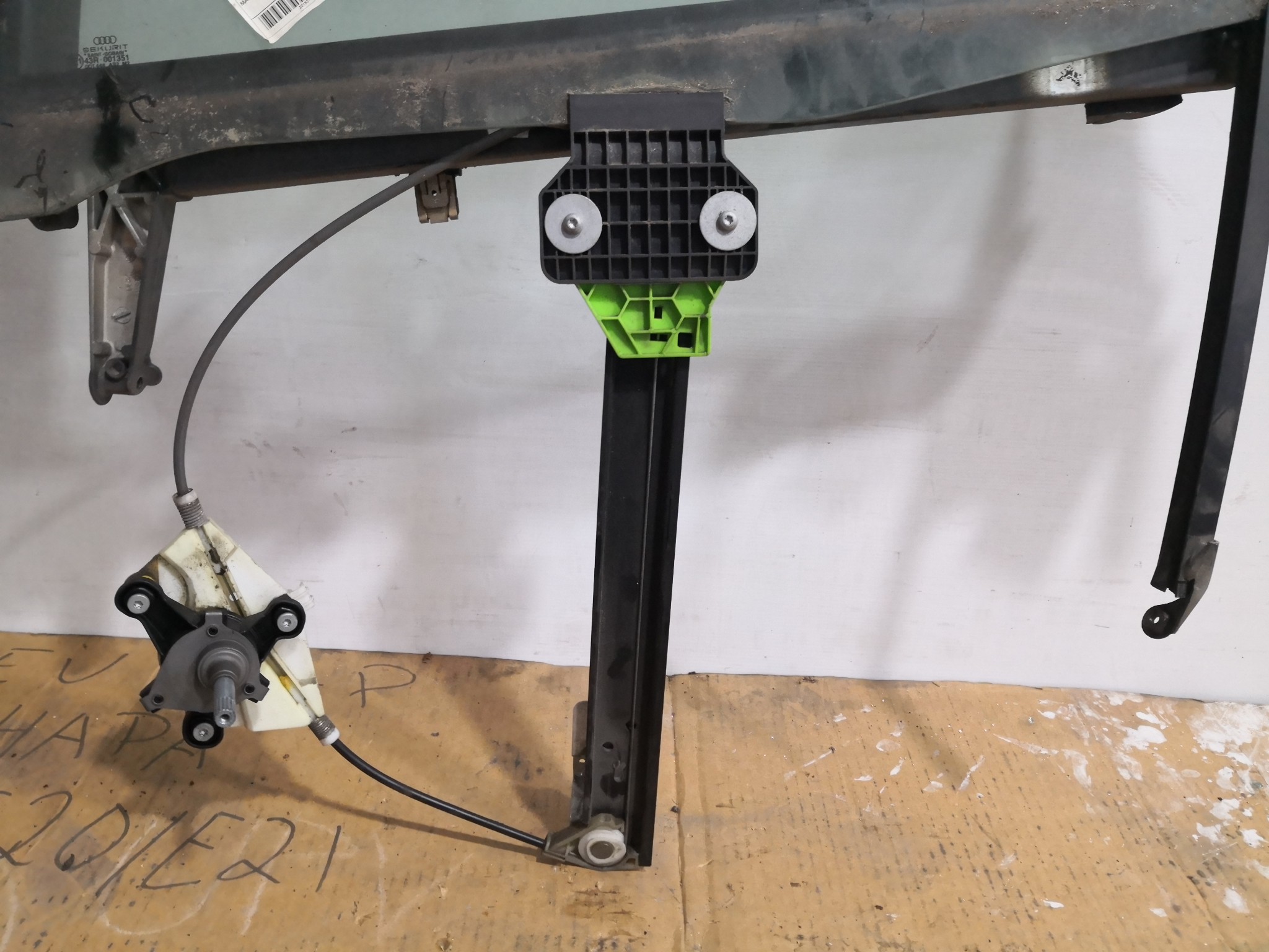 Elevador Trás Esq AUDI A4 (8E2, B6) | 00 - 05 Imagem-1