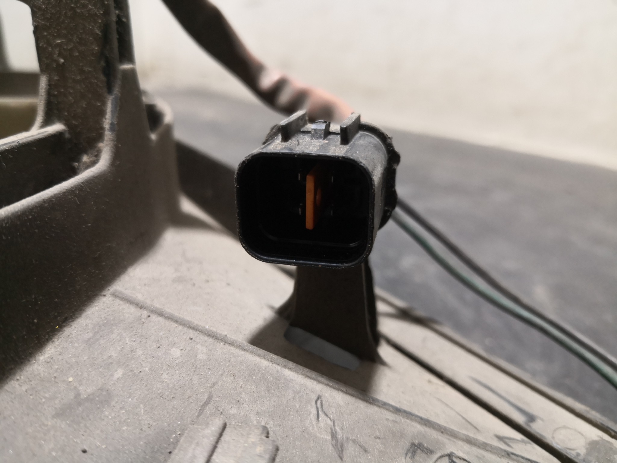 Termoventiladores MITSUBISHI CARISMA (DA_) | 95 - 06 Imagem-1