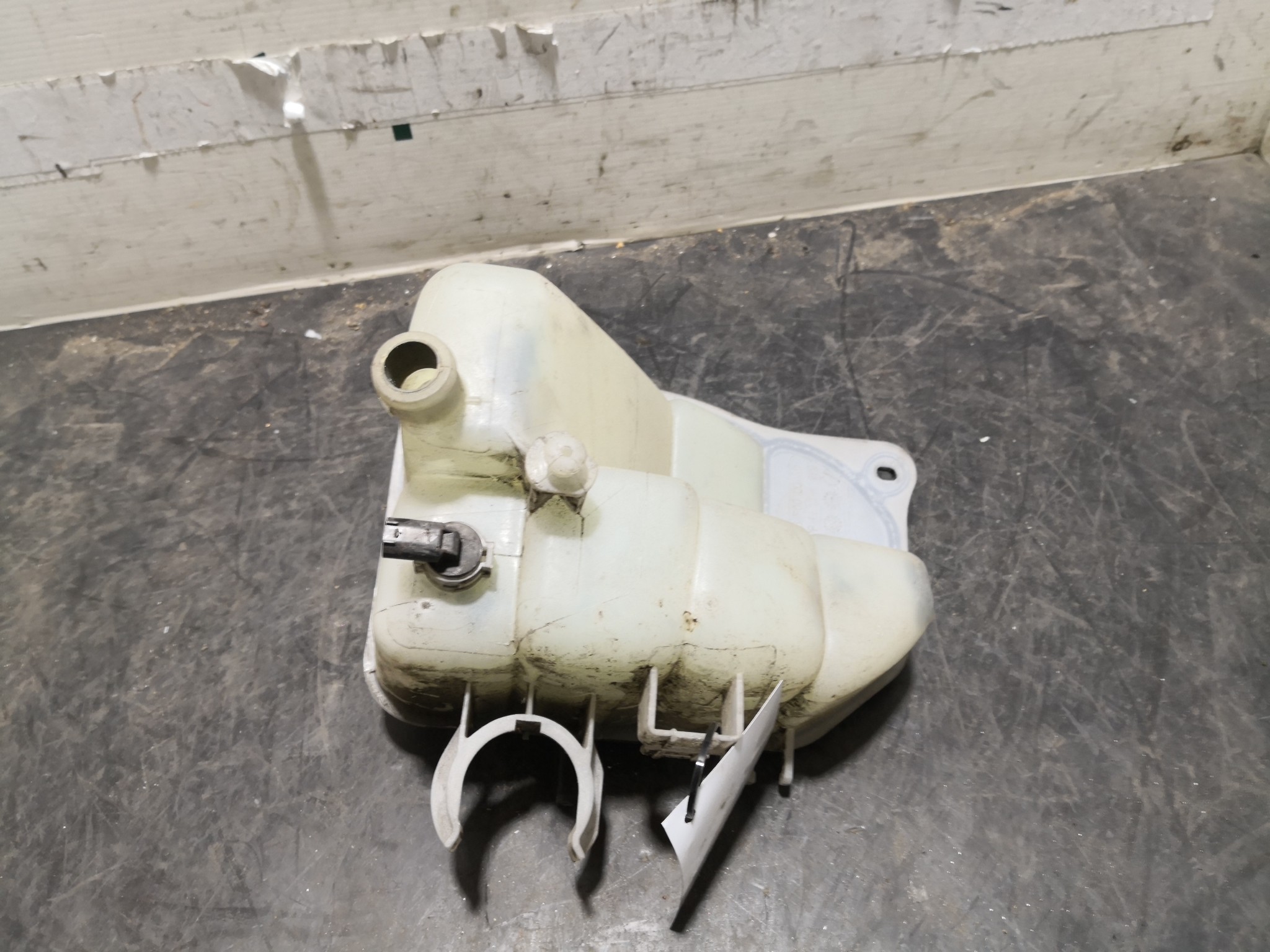 Reservatório Água Radiador MERCEDES-BENZ C-CLASS (W203) | 00 - 07 Imagem-2