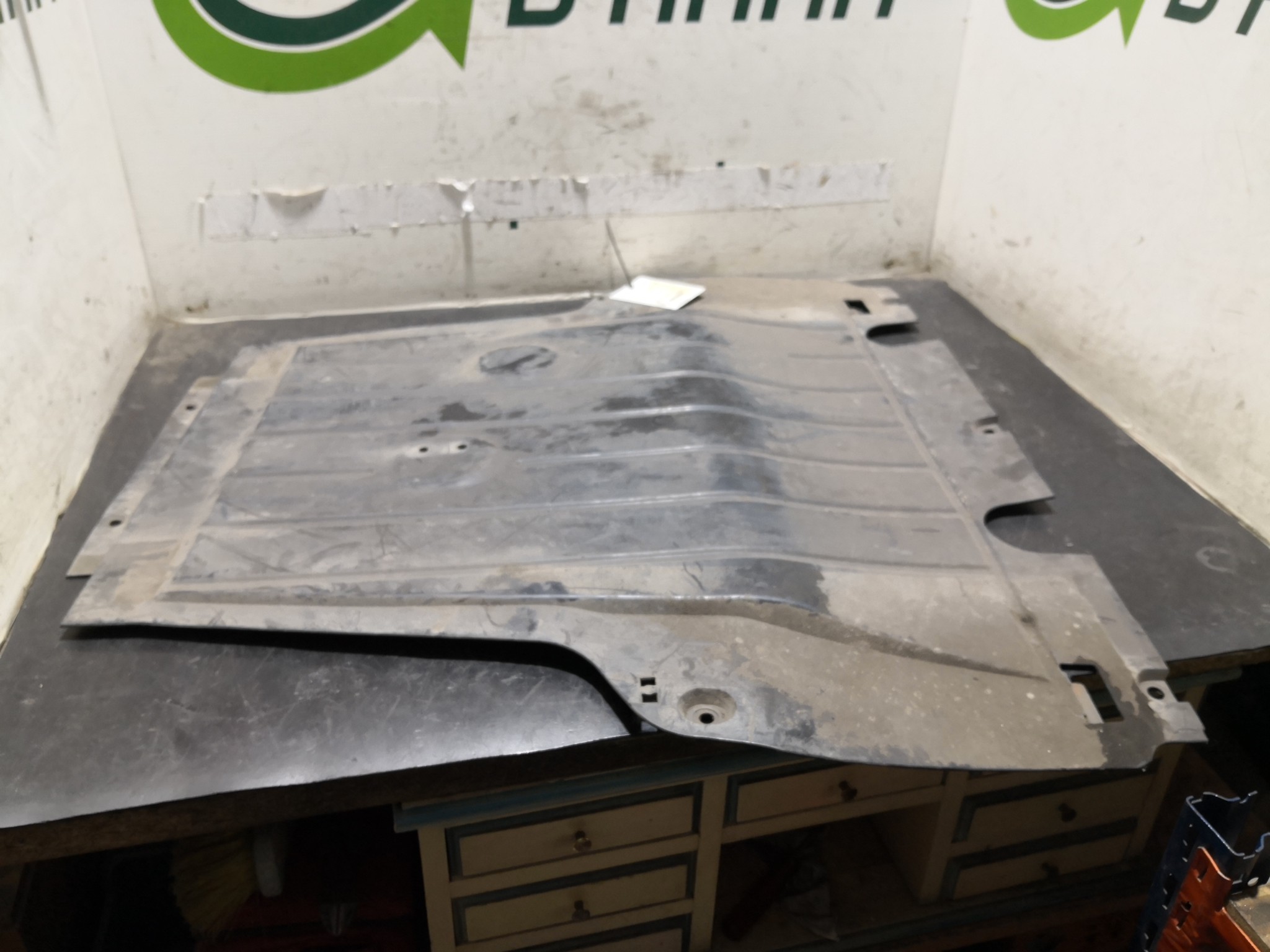 Protecção Inferior Motor RENAULT CLIO III (BR0/1, CR0/1) | 05 -  Imagem-1