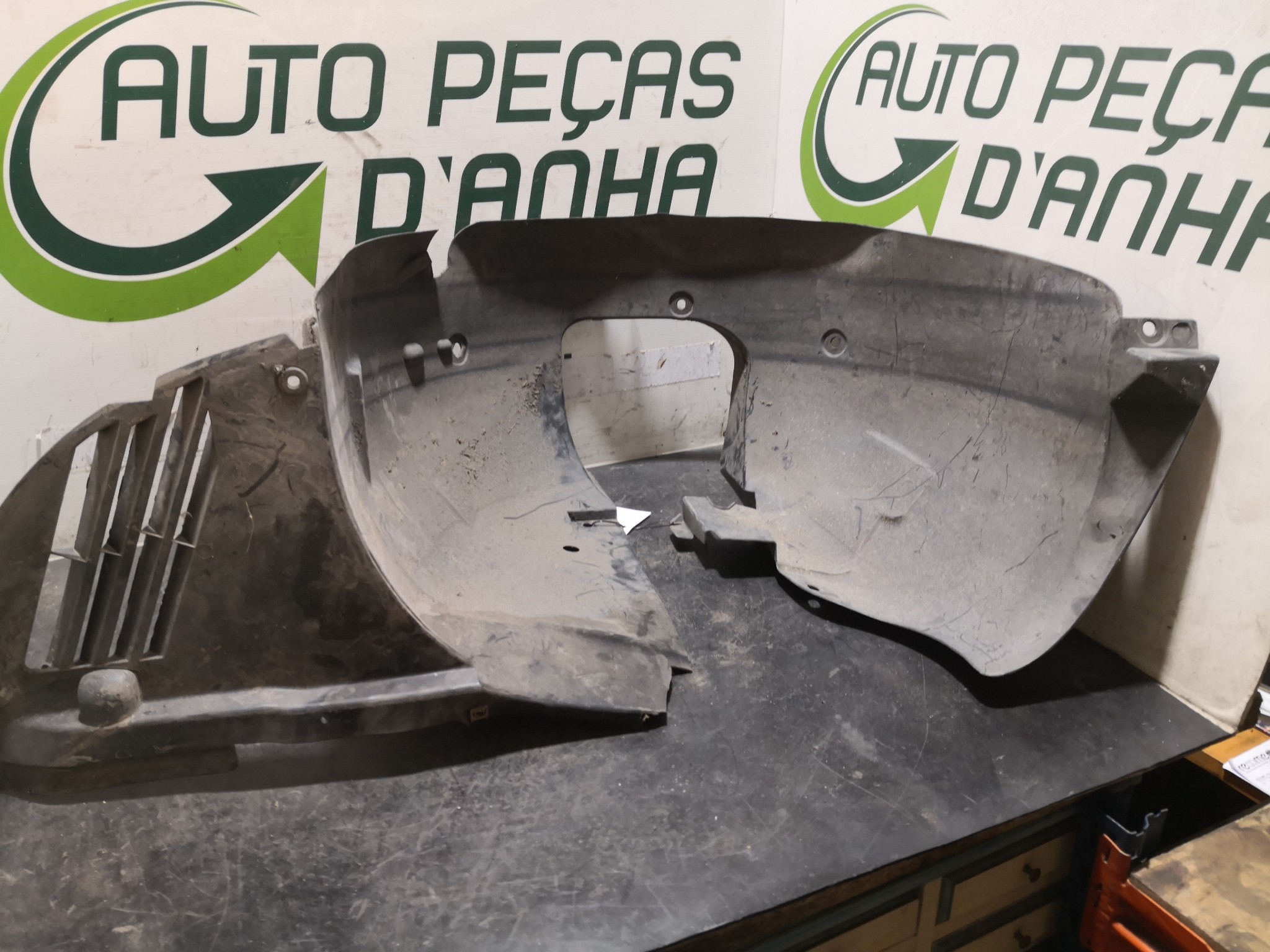 Cave de Roda Esq PEUGEOT 307 SW (3H) | 02 - 09 Imagem-1