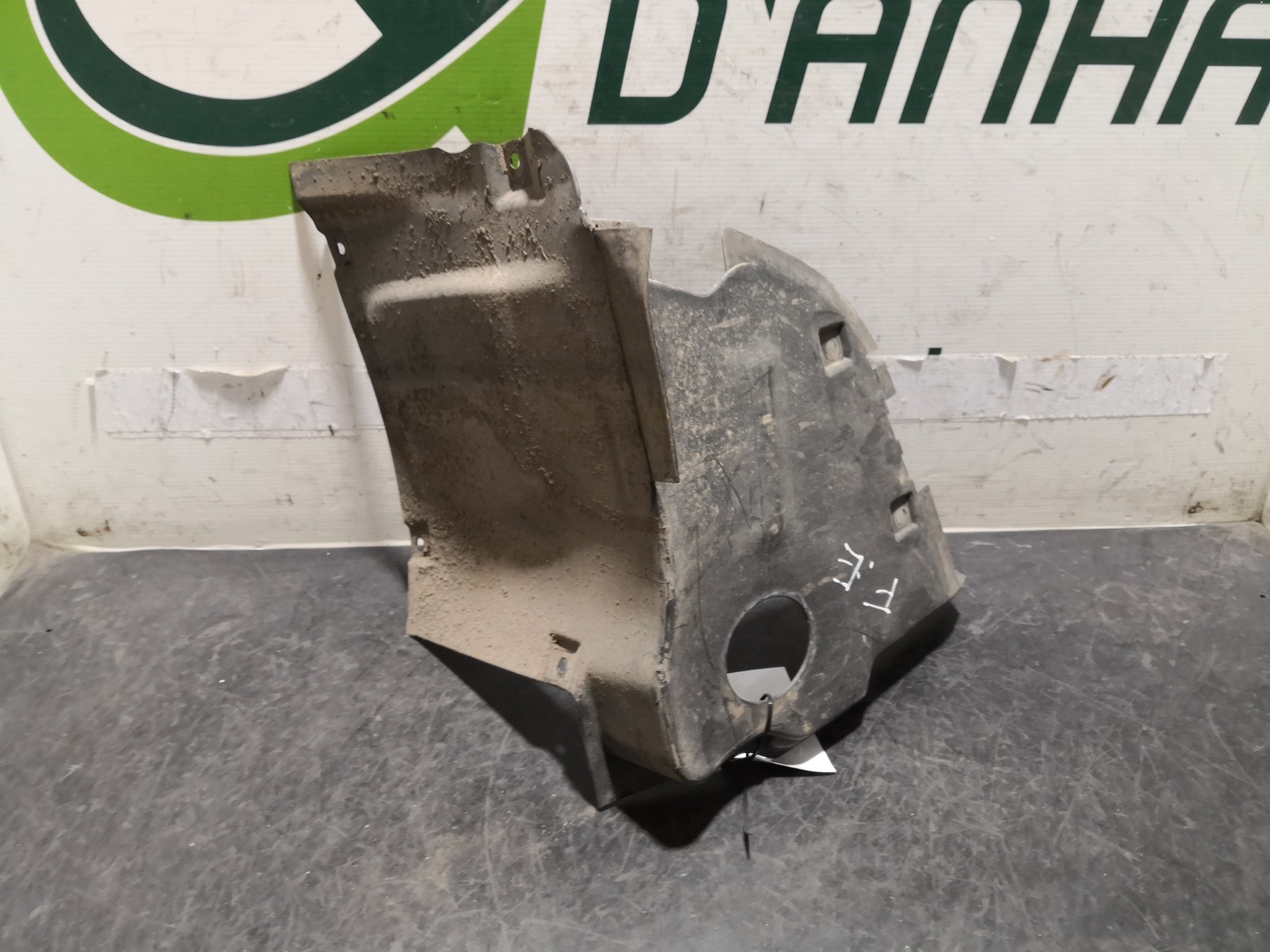 Cave de Roda Esq MERCEDES-BENZ C-CLASS Coupe Sport (CL203) | 01 - 11 Imagem-2