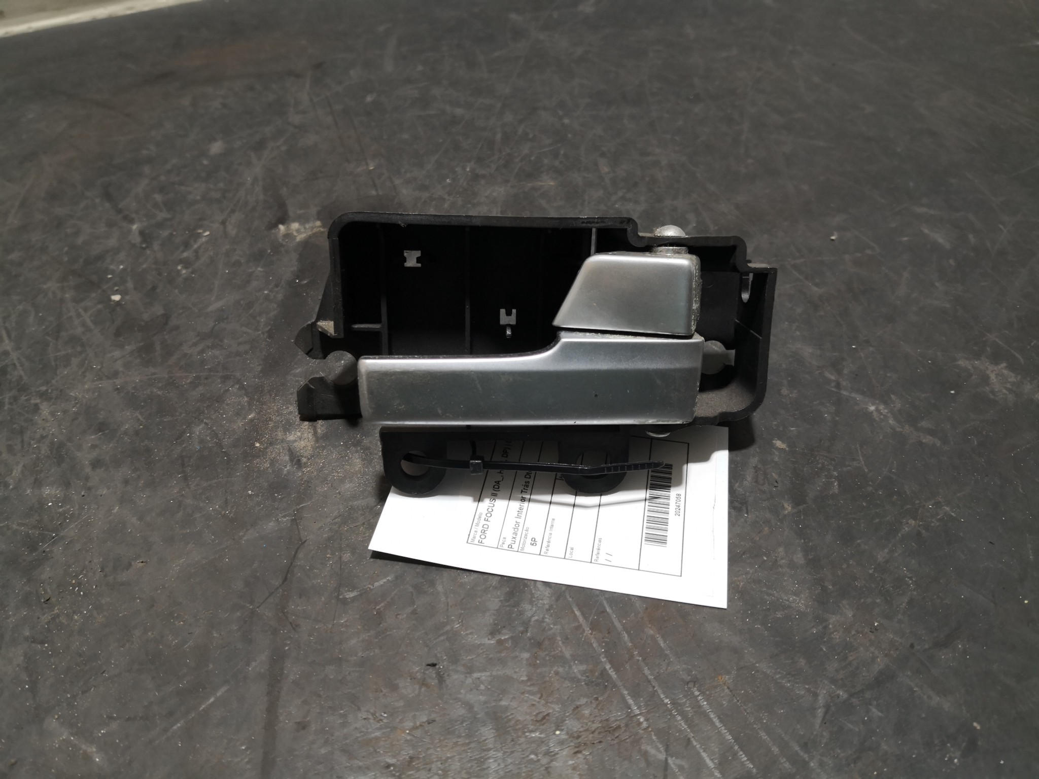 Puxador Interior Trás Dto FORD FOCUS II (DA_, HCP, DP) | 04 - 13 Imagem-1