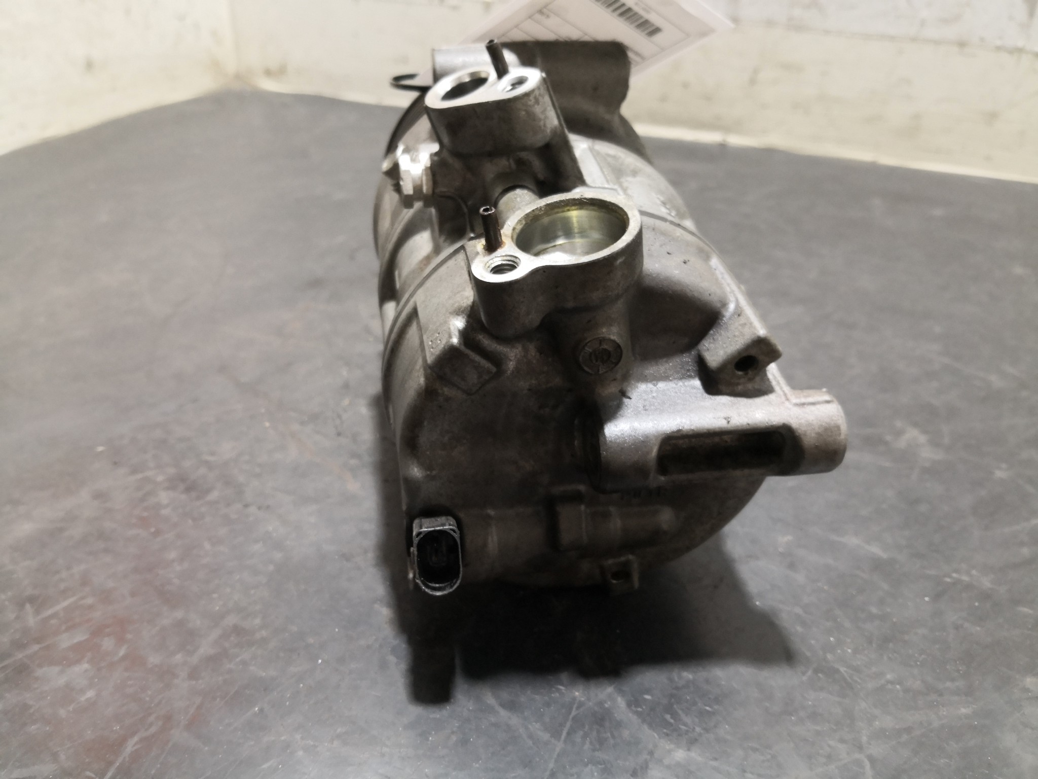 Compressor do Ar condicionado VOLKSWAGEN GOLF VI Variant (AJ5) | 09 - 14 Imagem-2