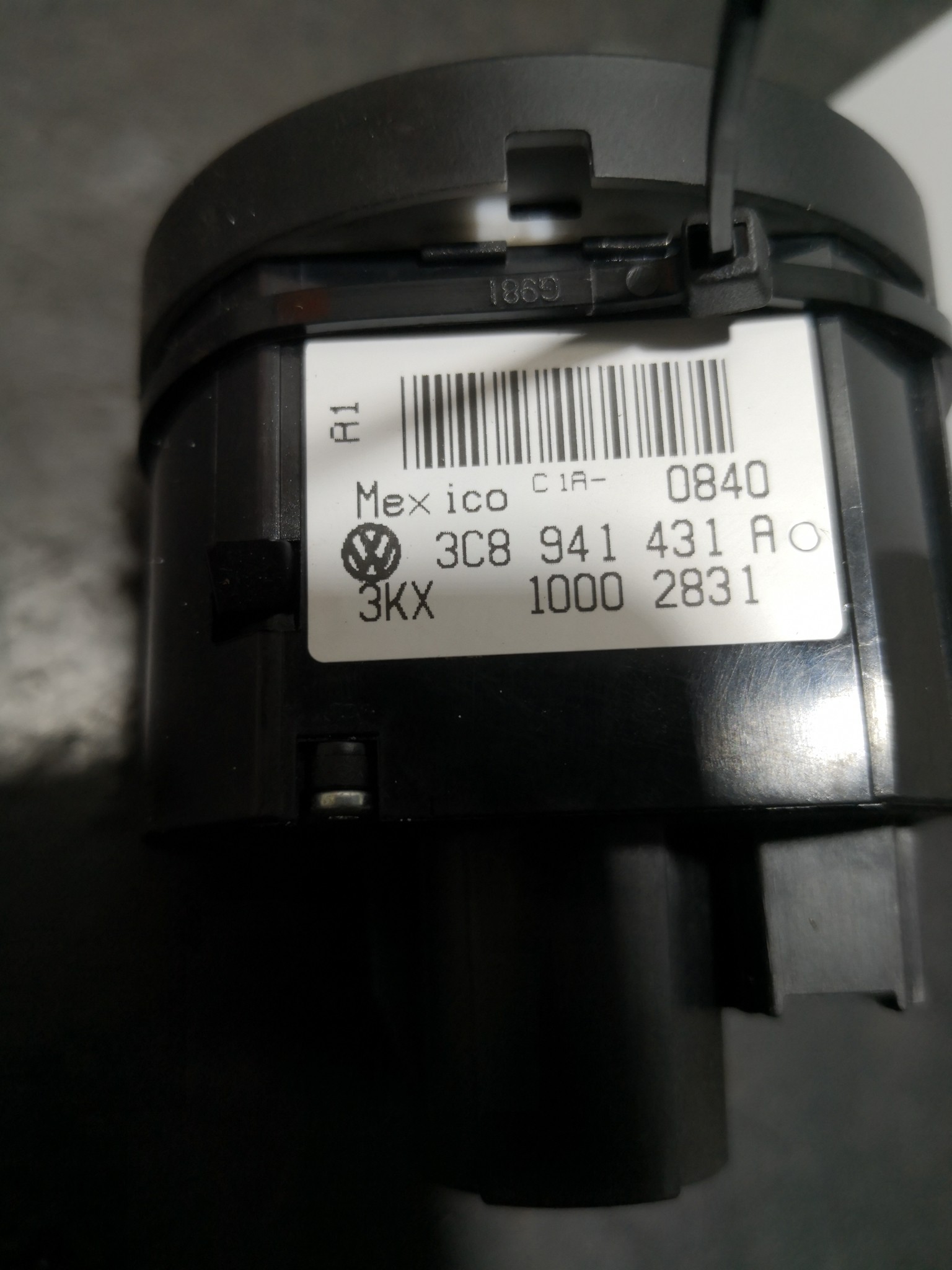 Botão de Luzes VOLKSWAGEN - ID S_107154