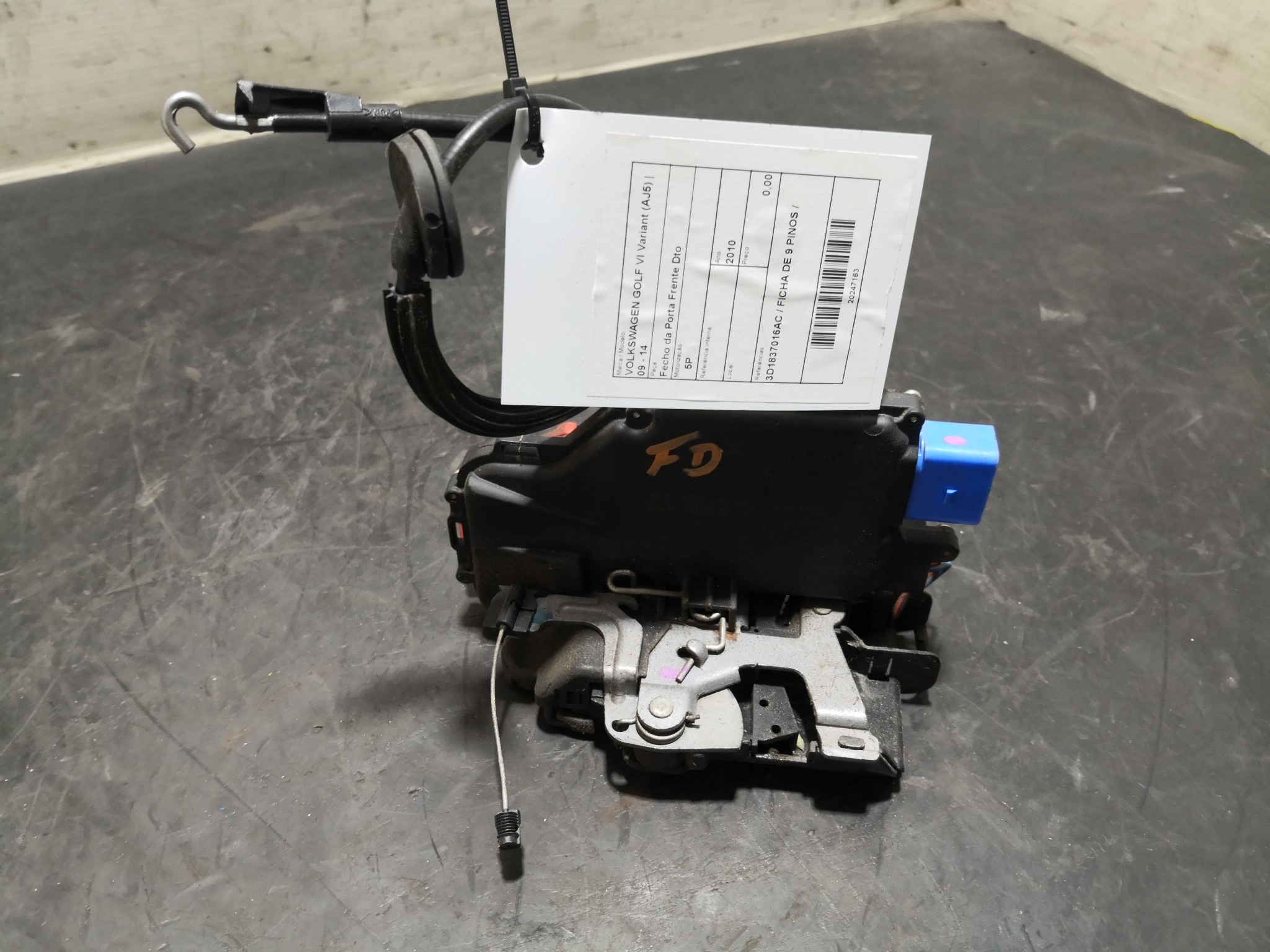 Fecho da Porta Frente Dto VOLKSWAGEN - ID S_107162