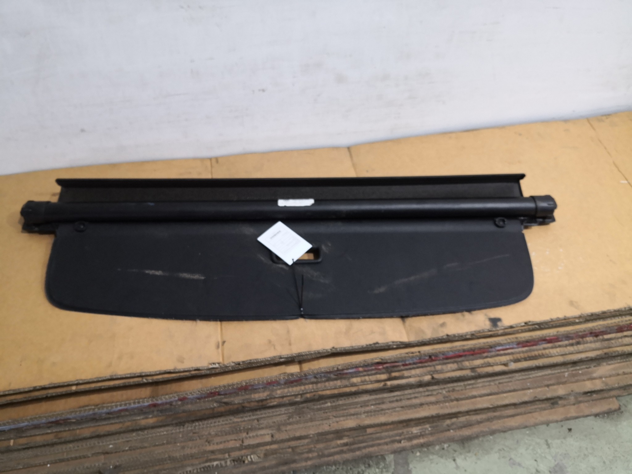 Cortina / Tampo da Mala VOLKSWAGEN - ID S_107150