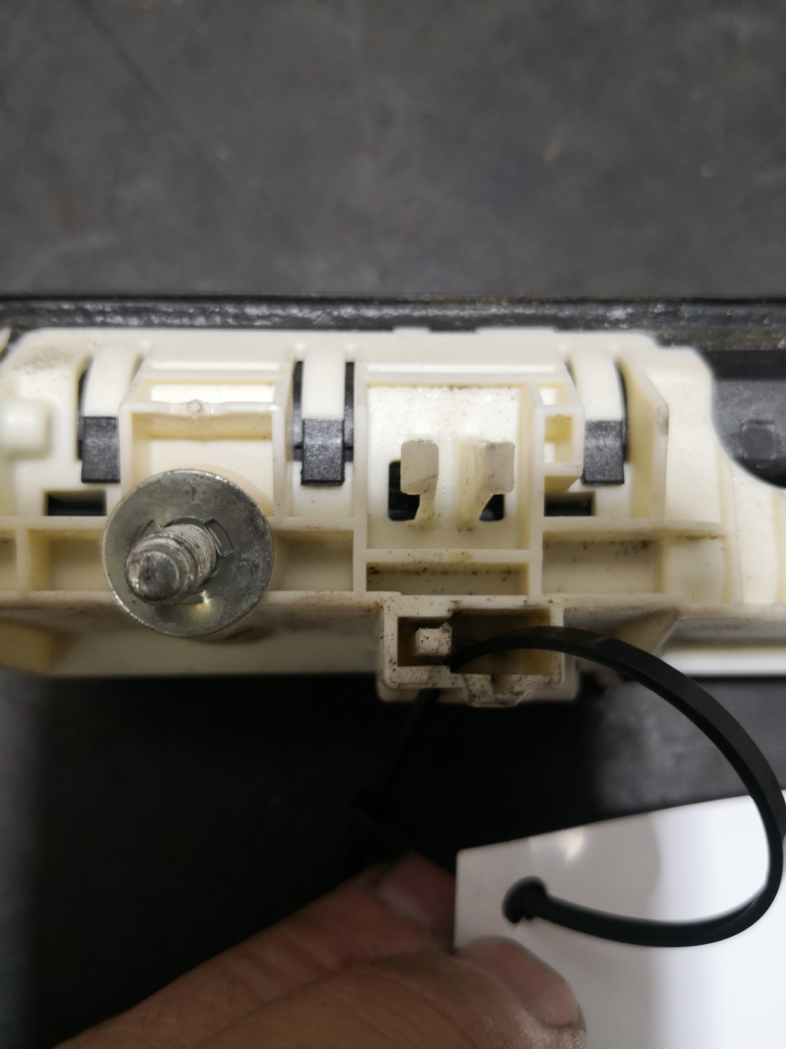 Botão Mala Eletrico VOLKSWAGEN GOLF VI Variant (AJ5) | 09 - 14 Imagem-2