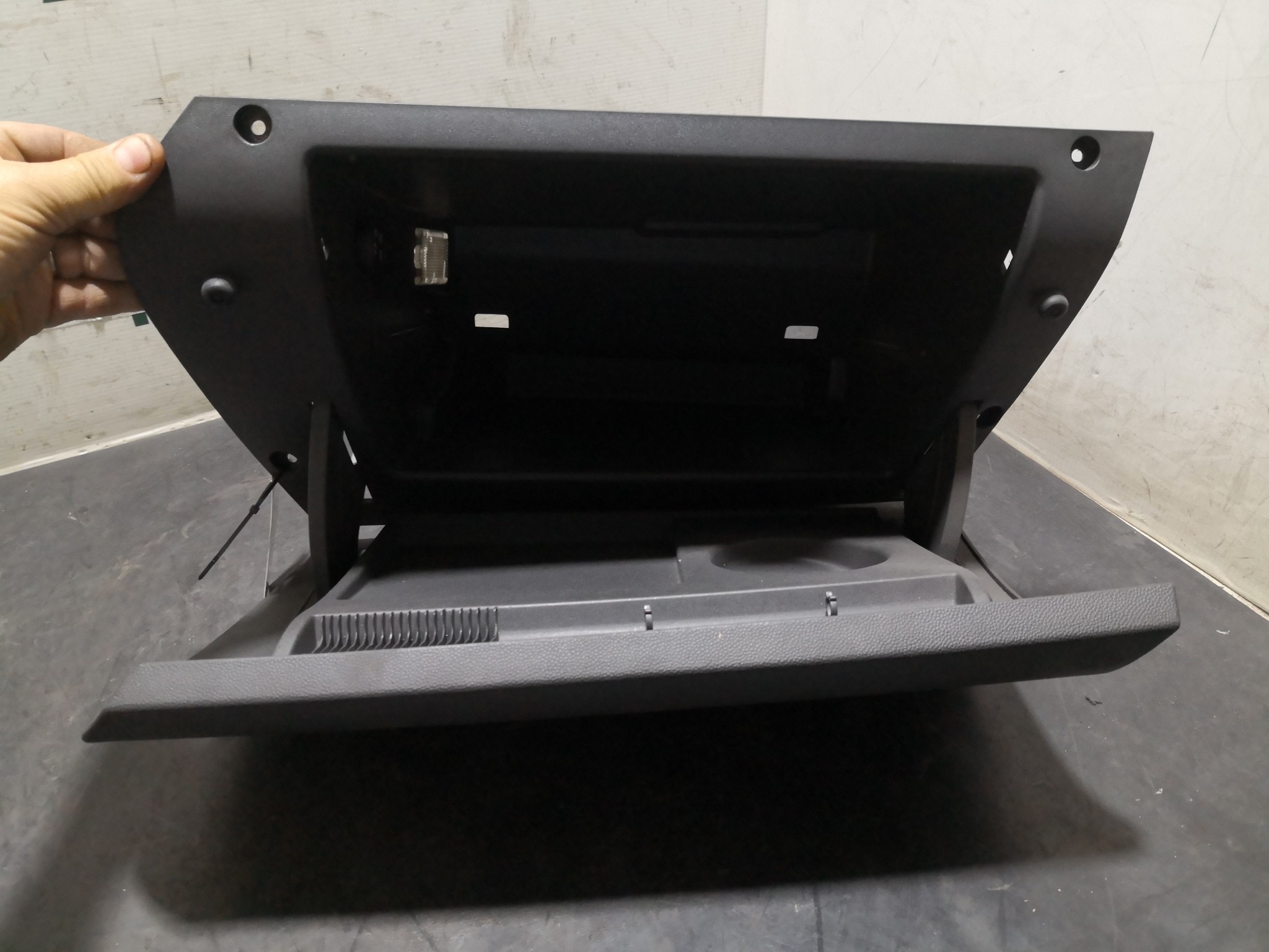 Porta Luvas OPEL ASTRA H Combi (A04) | 04 - 14 Imagem-1