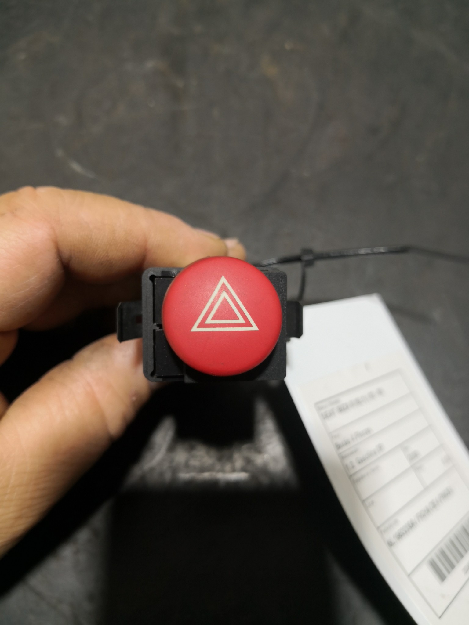 Botão 4 Piscas SEAT IBIZA III (6L1) | 02 - 09 Imagem-2