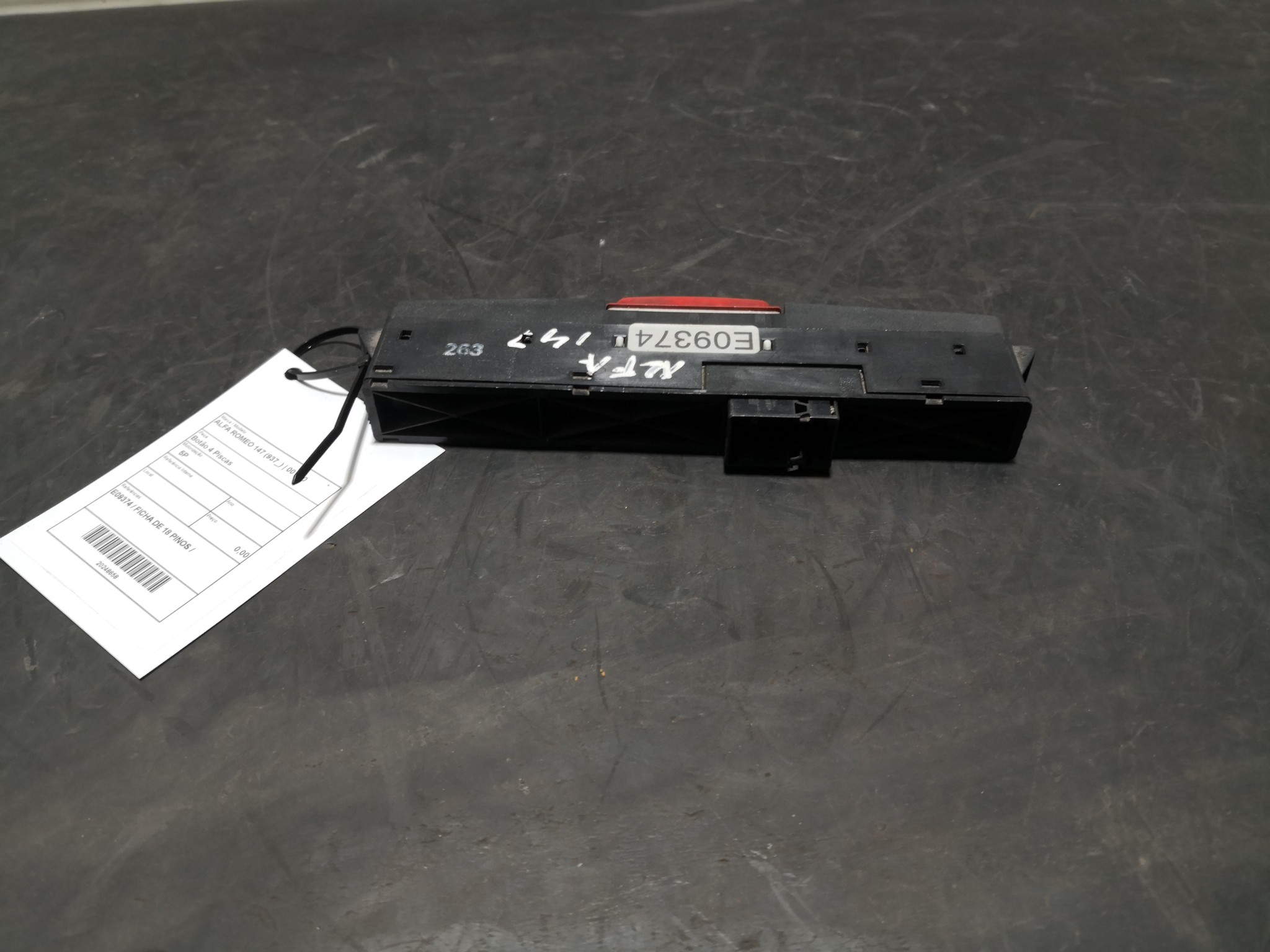 Botão 4 Piscas ALFA ROMEO 147 (937_) | 00 - 10 Imagem-1