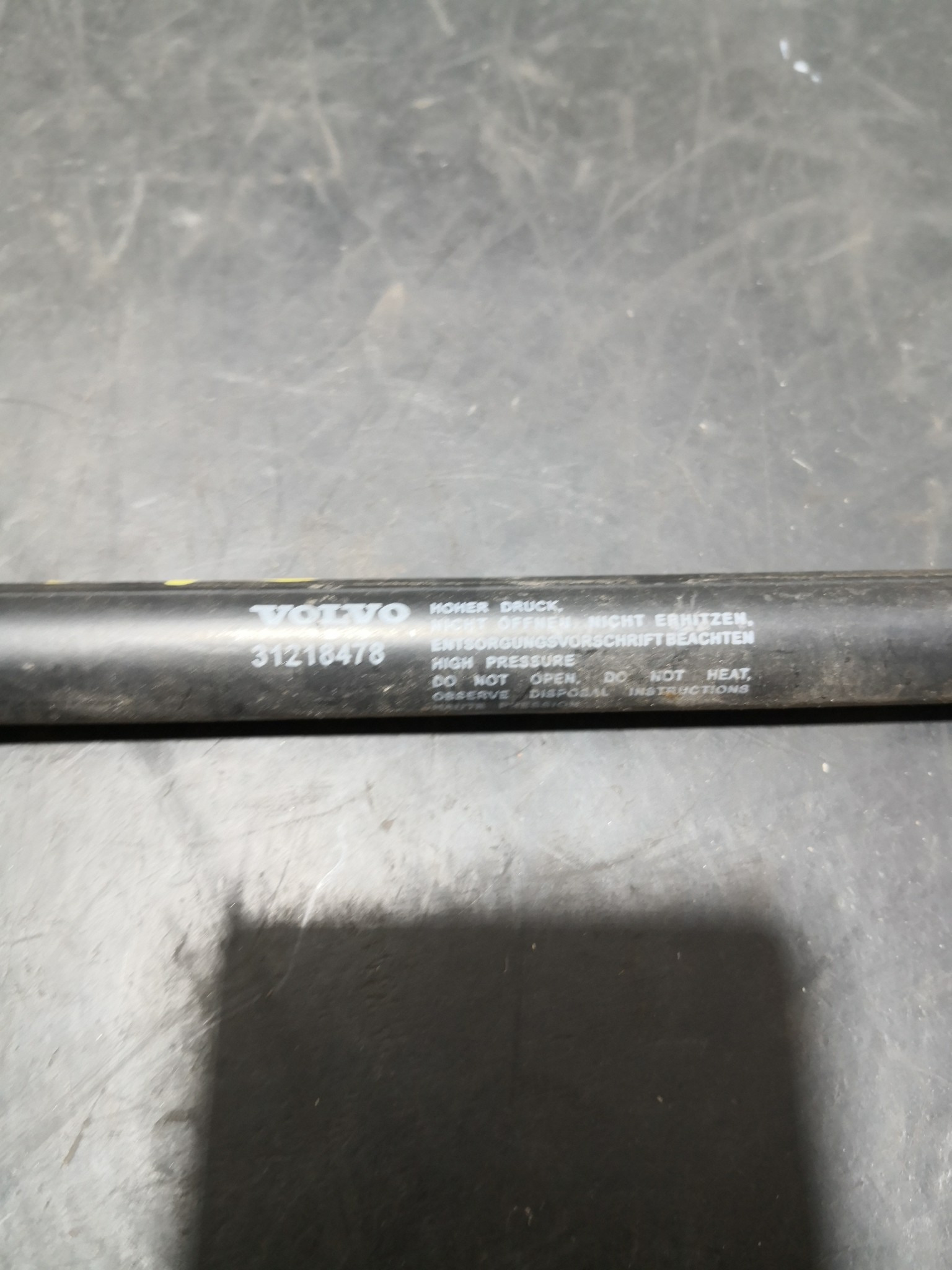 Amortecedor de Capot VOLVO V50 (545) | 03 - 12 Imagem-2