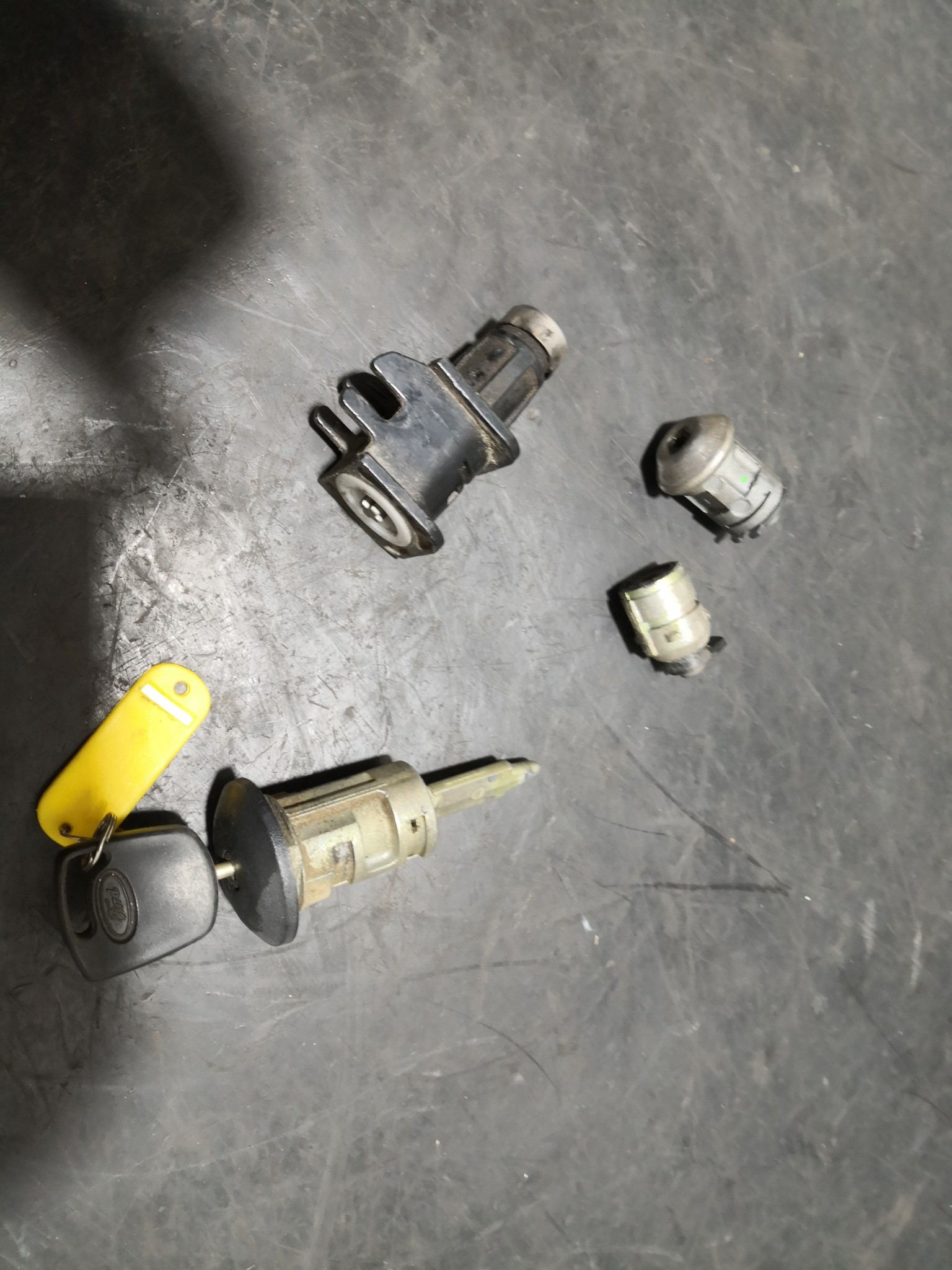 Canhão de Ignição FORD TRANSIT CONNECT (P65_, P70_, P80_) | 02 -  Imagem-2