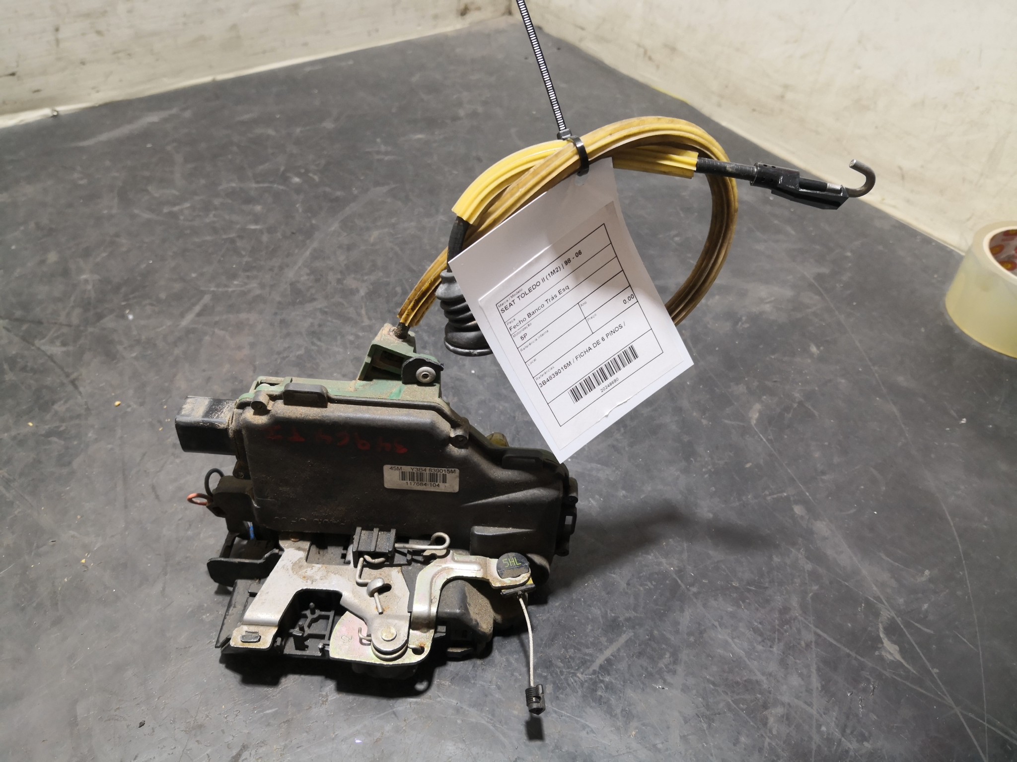 Fecho Banco Trás Esq SEAT - ID S_108679