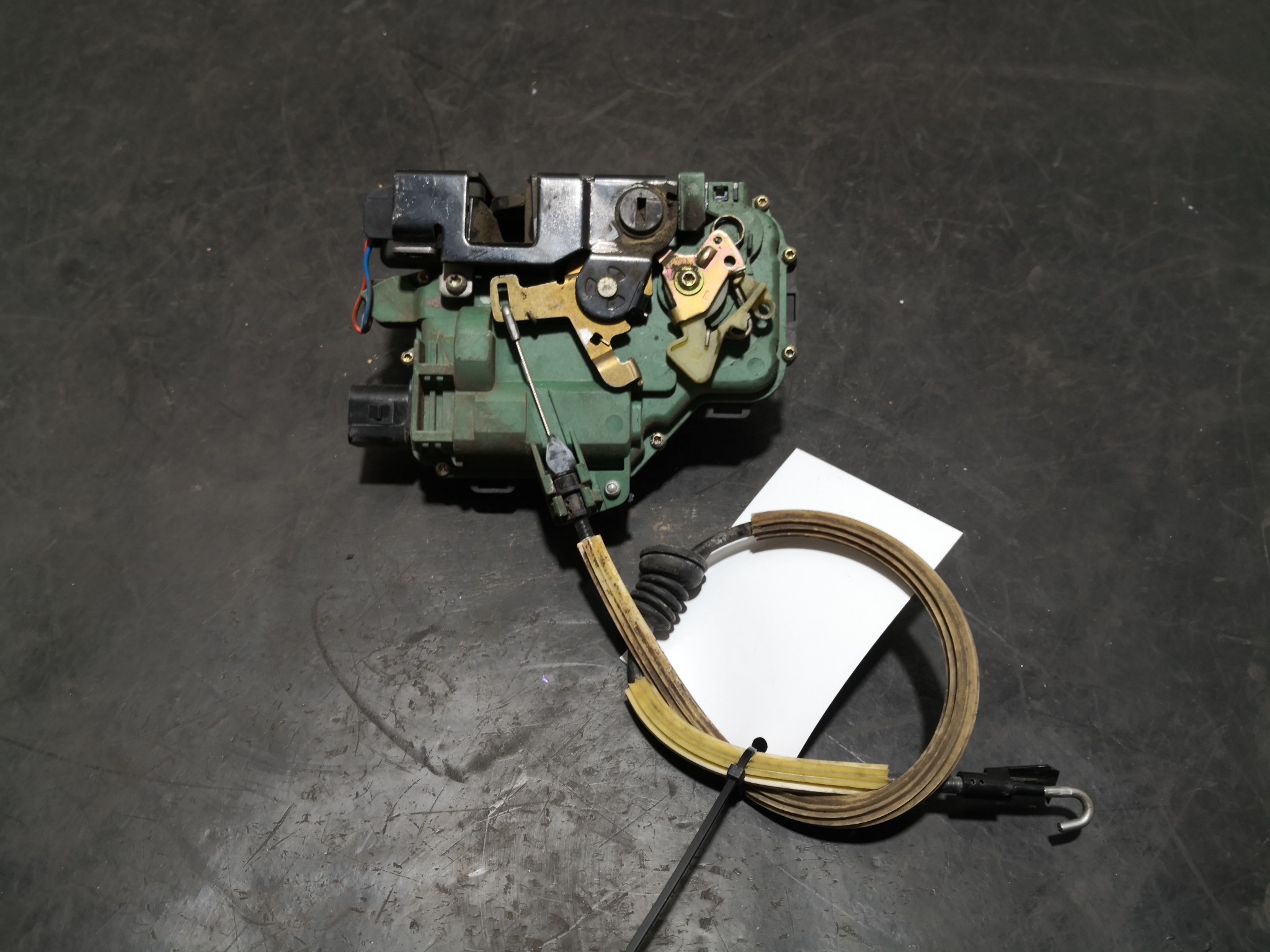 Fecho Banco Trás Esq SEAT TOLEDO II (1M2) | 98 - 06 Imagem-2