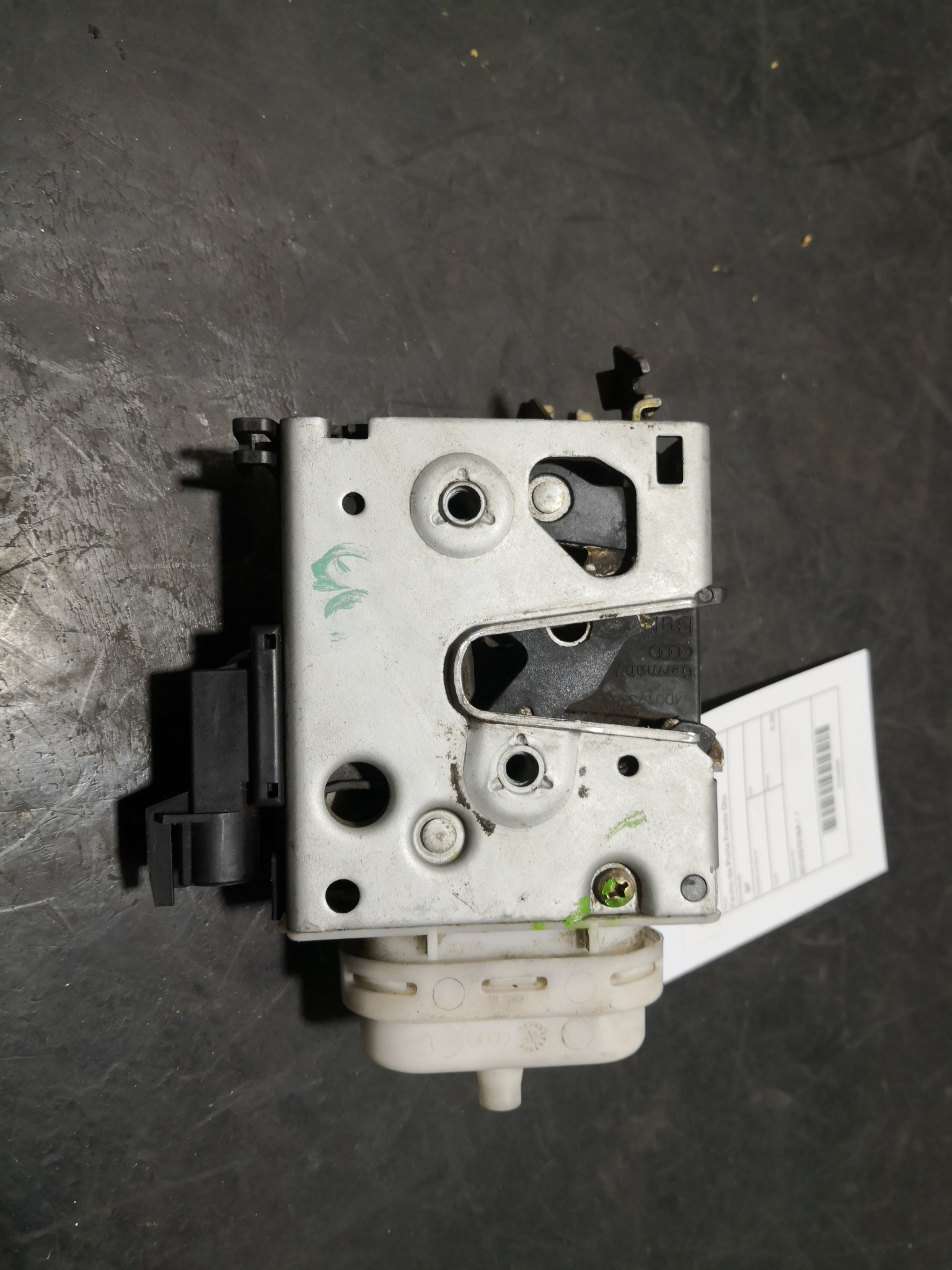 Fecho da Porta Frente Dto AUDI A4 (8D2, B5) | 94 - 01 Imagem-3