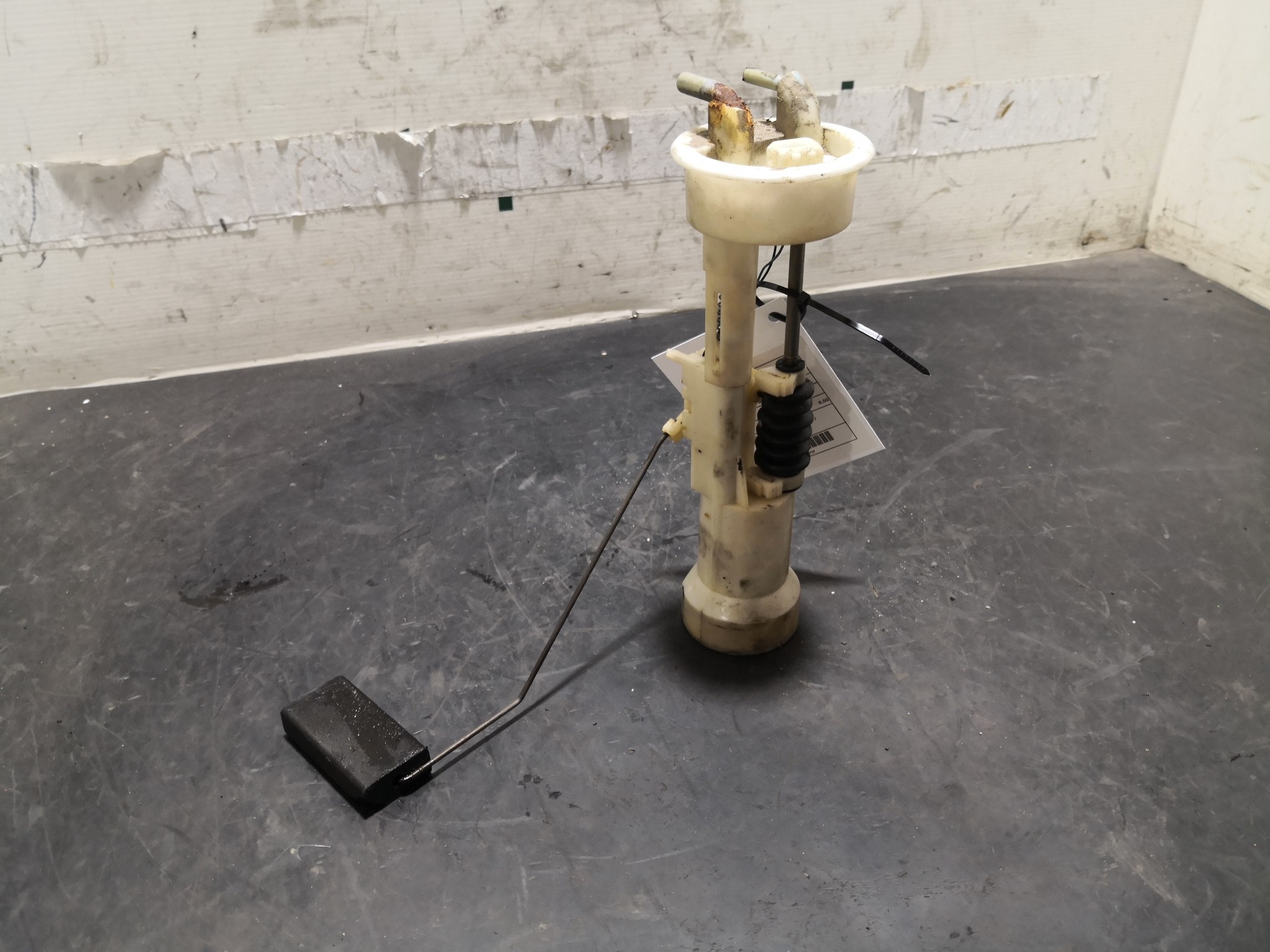 Boia do Combustível VOLKSWAGEN PASSAT (3A2, 35I) | 88 - 97 Imagem-2