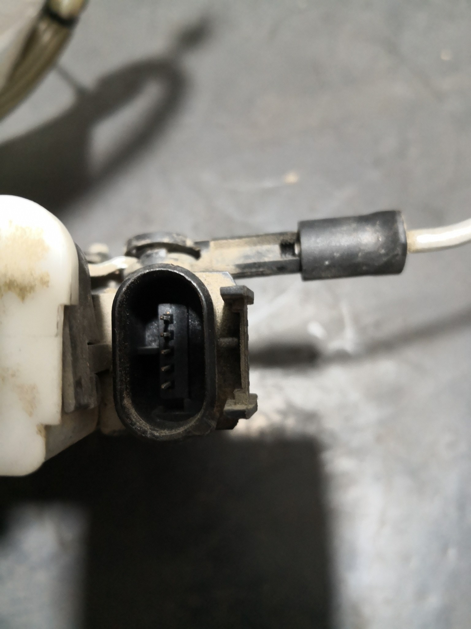 Fecho da Porta Frente Dto AUDI A4 (8D2, B5) | 94 - 01 Imagem-2