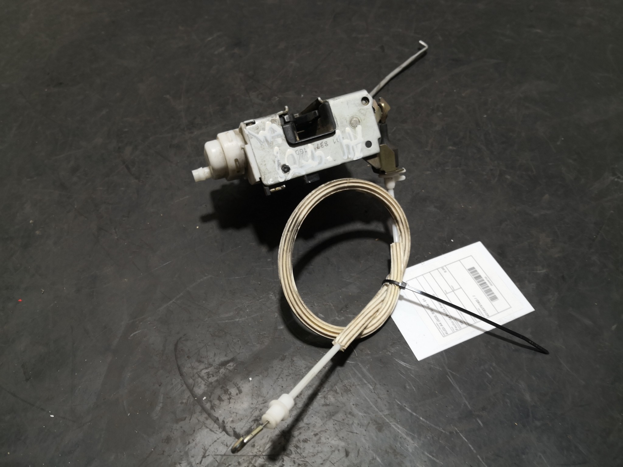 Fecho da Porta Frente Dto AUDI A4 (8D2, B5) | 94 - 01 Imagem-3