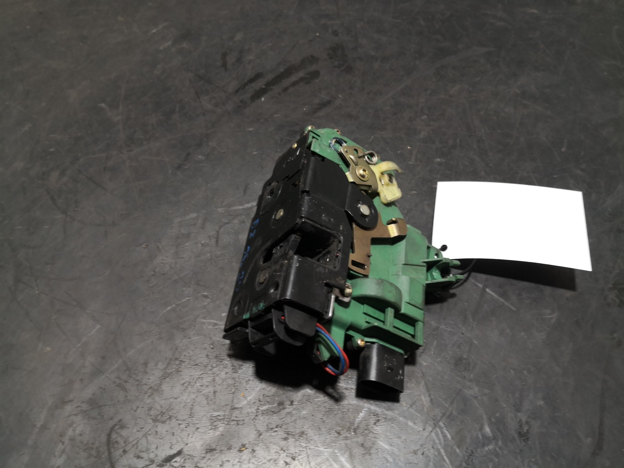 Fecho da Porta Frente Esq VOLKSWAGEN GOLF IV (1J1) | 97 - 07 Imagem-3