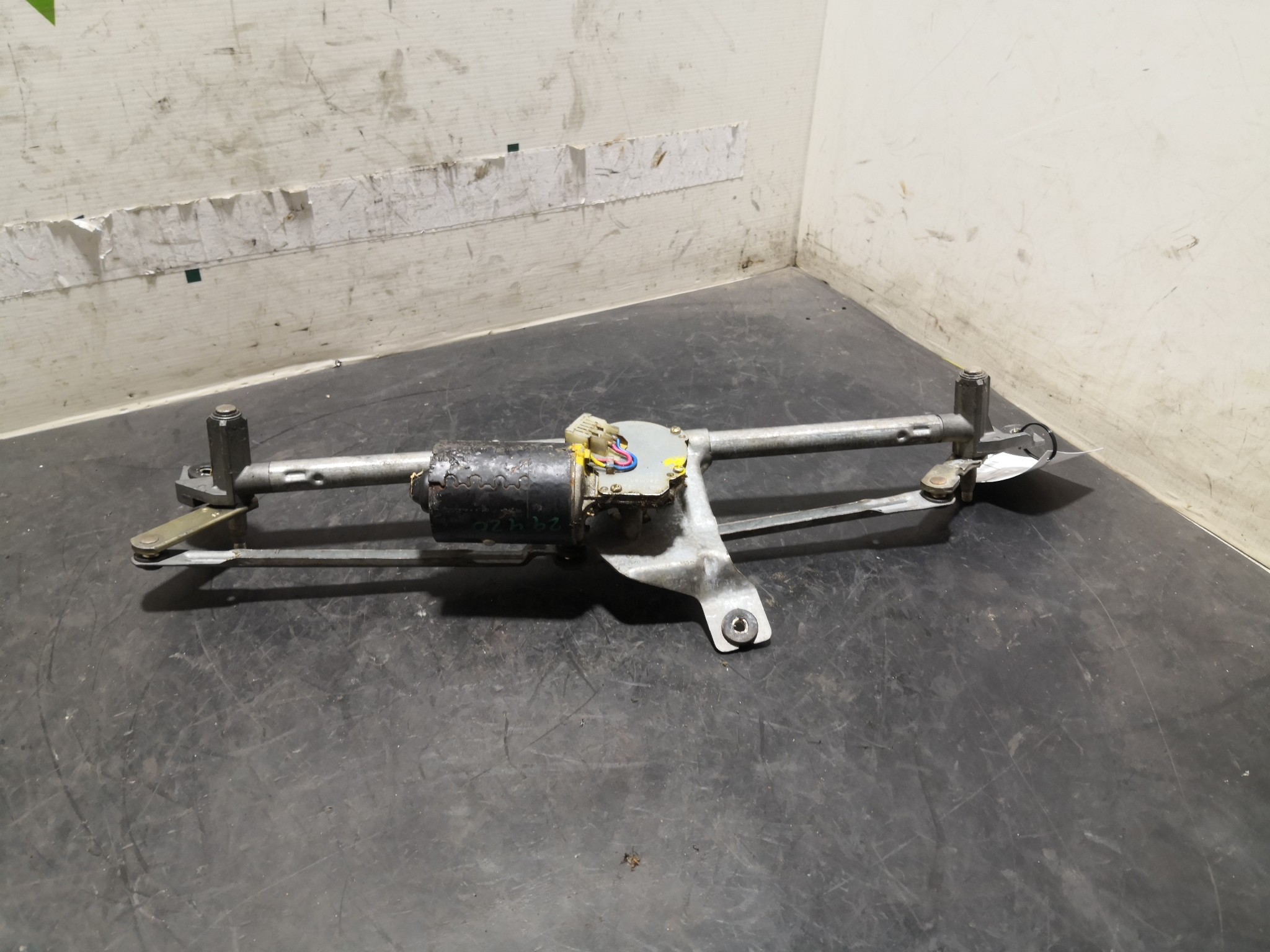 Motor Limpa Vidros Frente VOLKSWAGEN POLO (6N1) | 94 - 99 Imagem-2