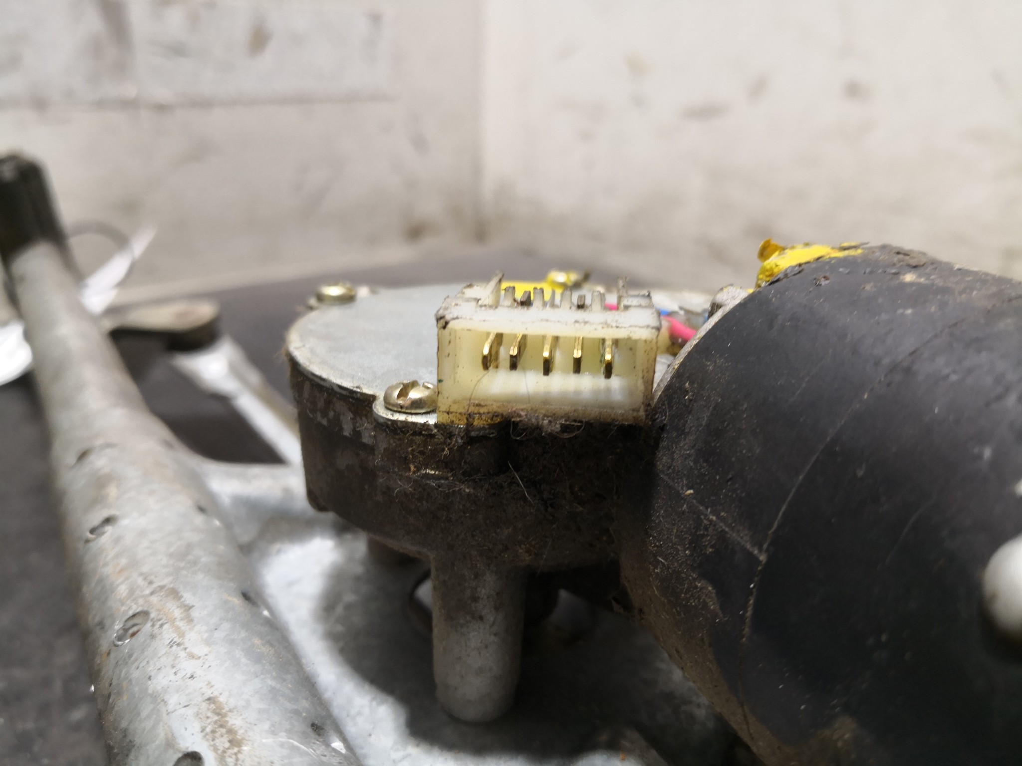 Motor Limpa Vidros Frente VOLKSWAGEN POLO (6N1) | 94 - 99 Imagem-3