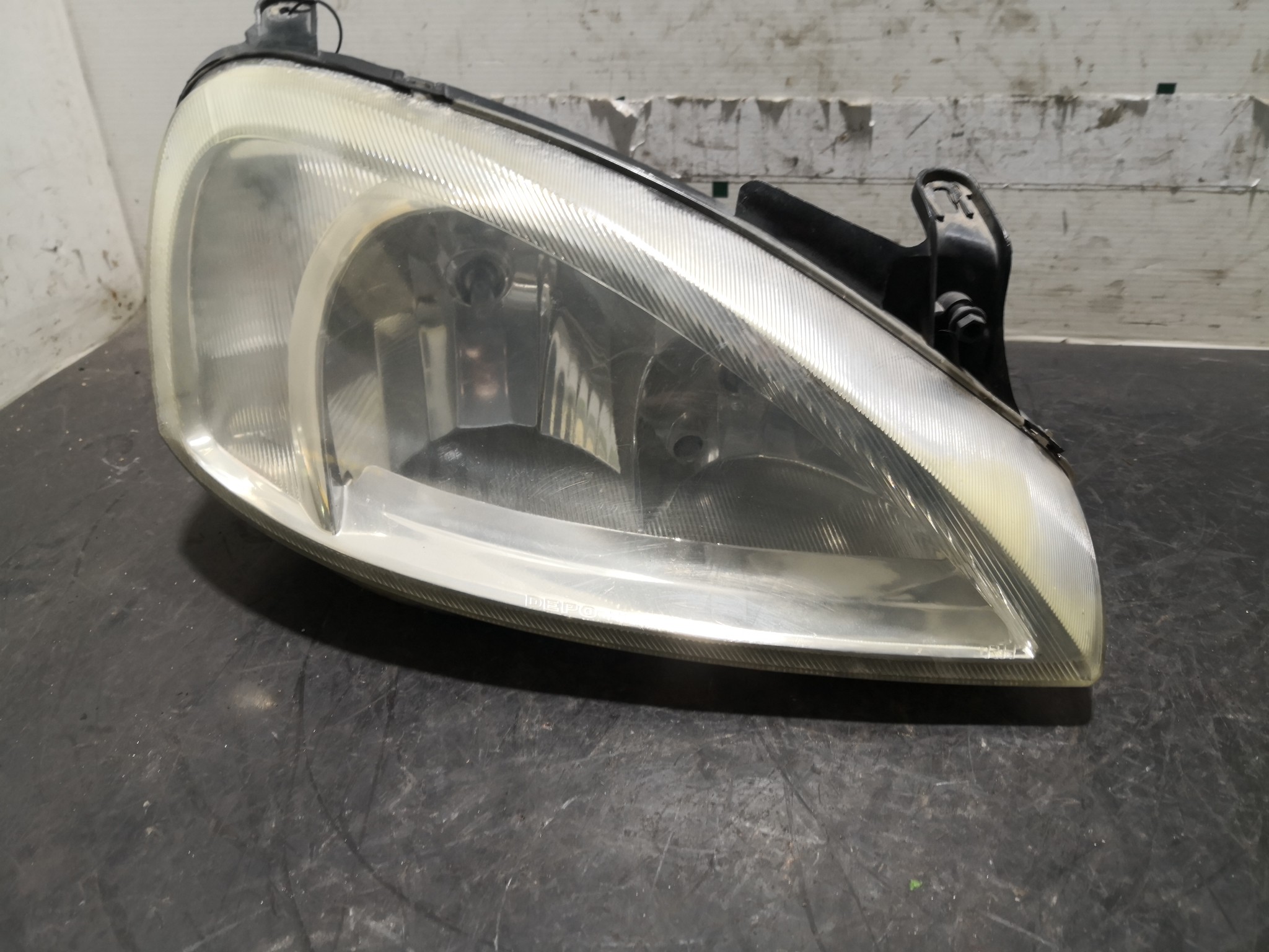 Ótica Dto OPEL CORSA C (X01) | 00 - 09 Imagem-1