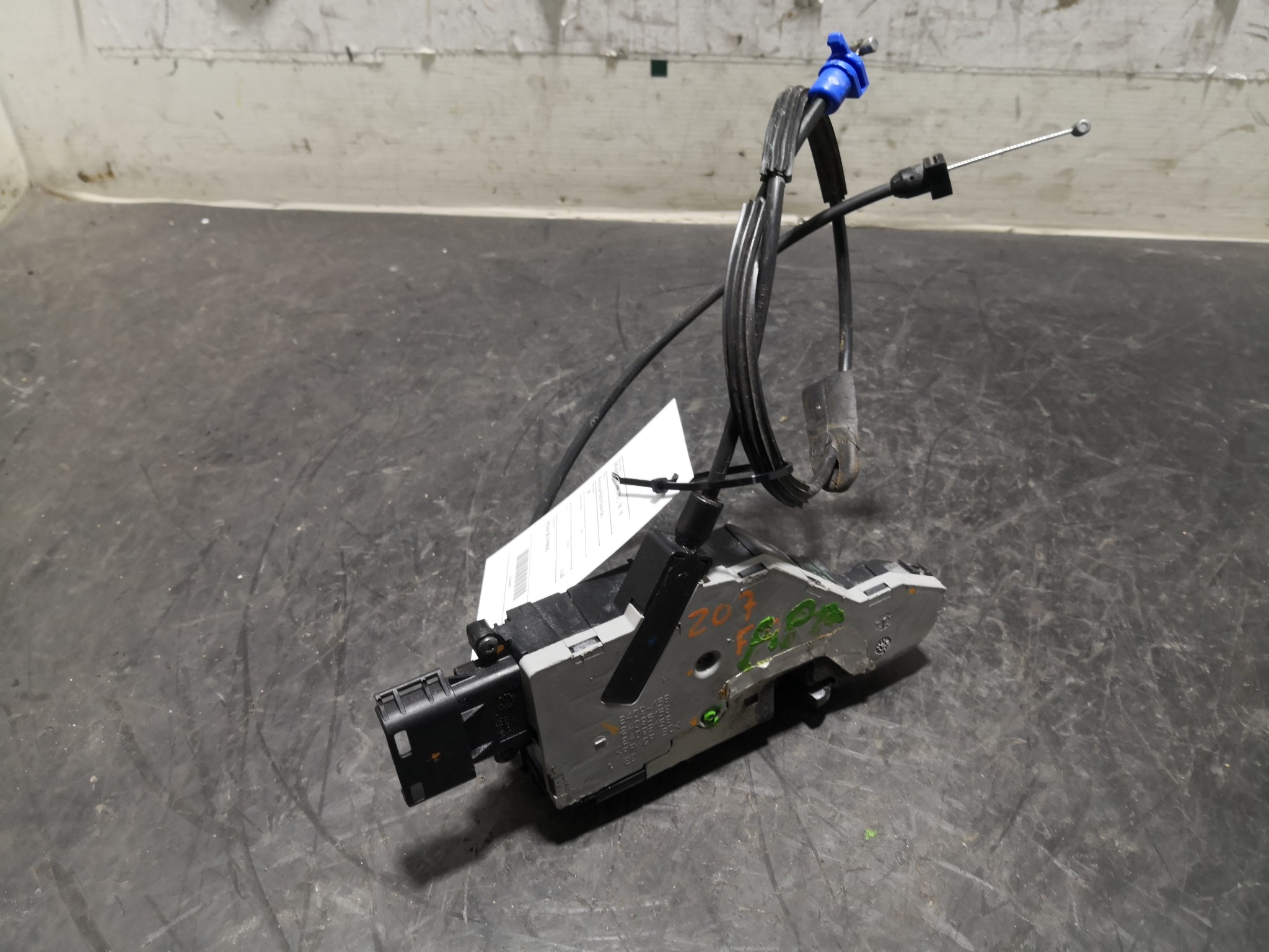 Fecho da Porta Frente Dto PEUGEOT - ID S_108826