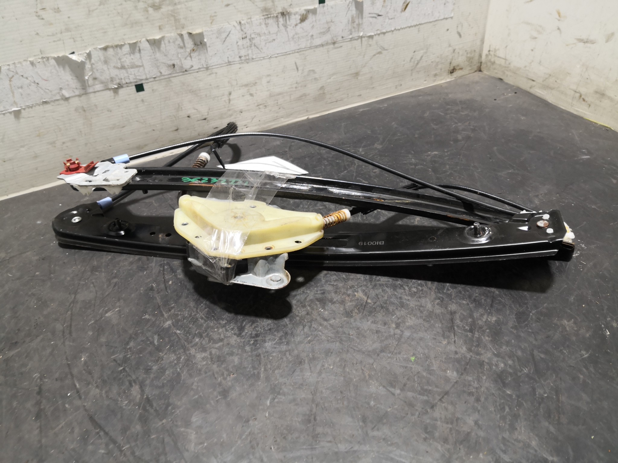 Elevador Frente Esq Electrico BMW 3 (E46) | 97 - 05 Imagem-1